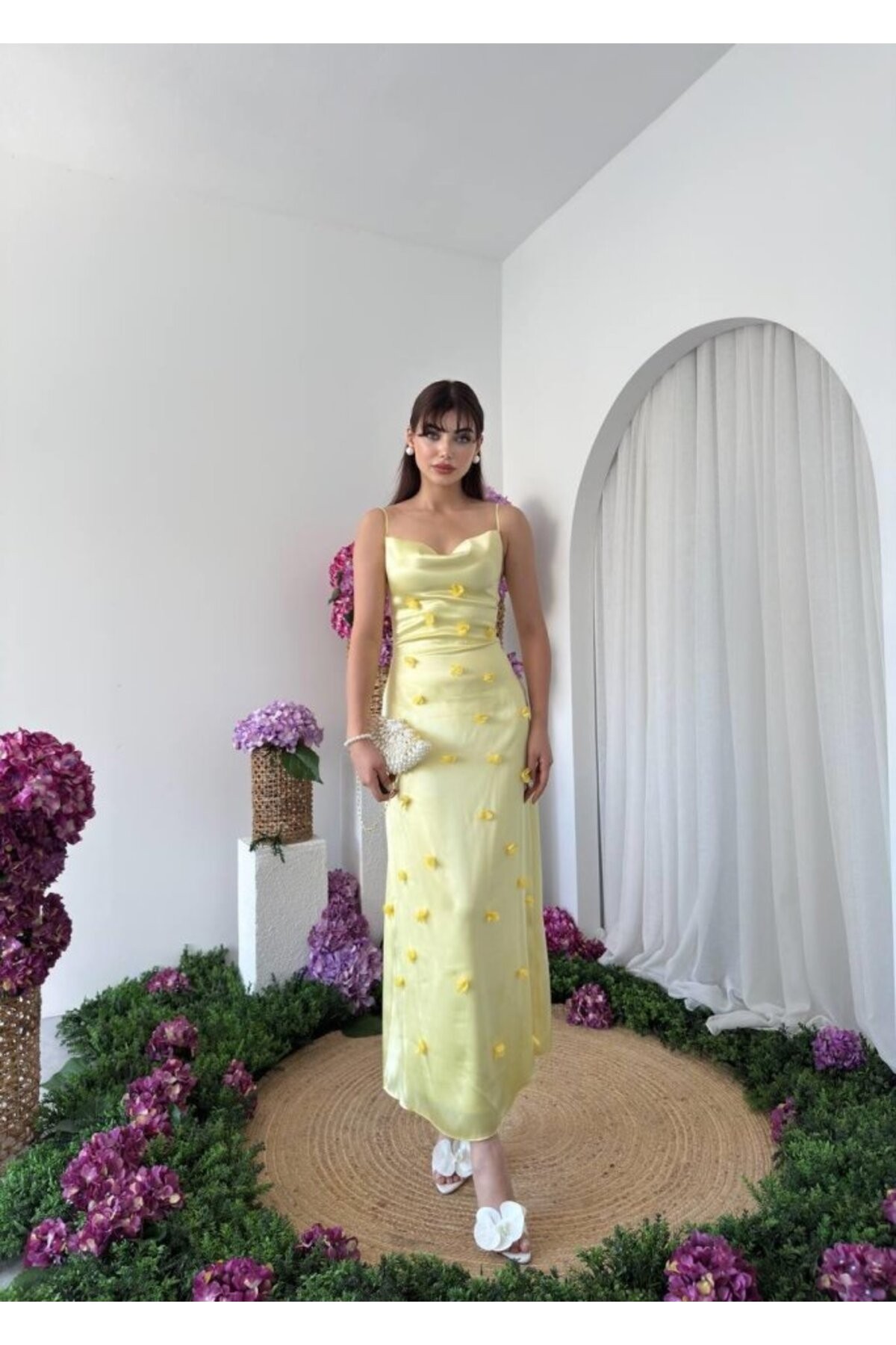 Dora Çiçek Detaylı Elbise