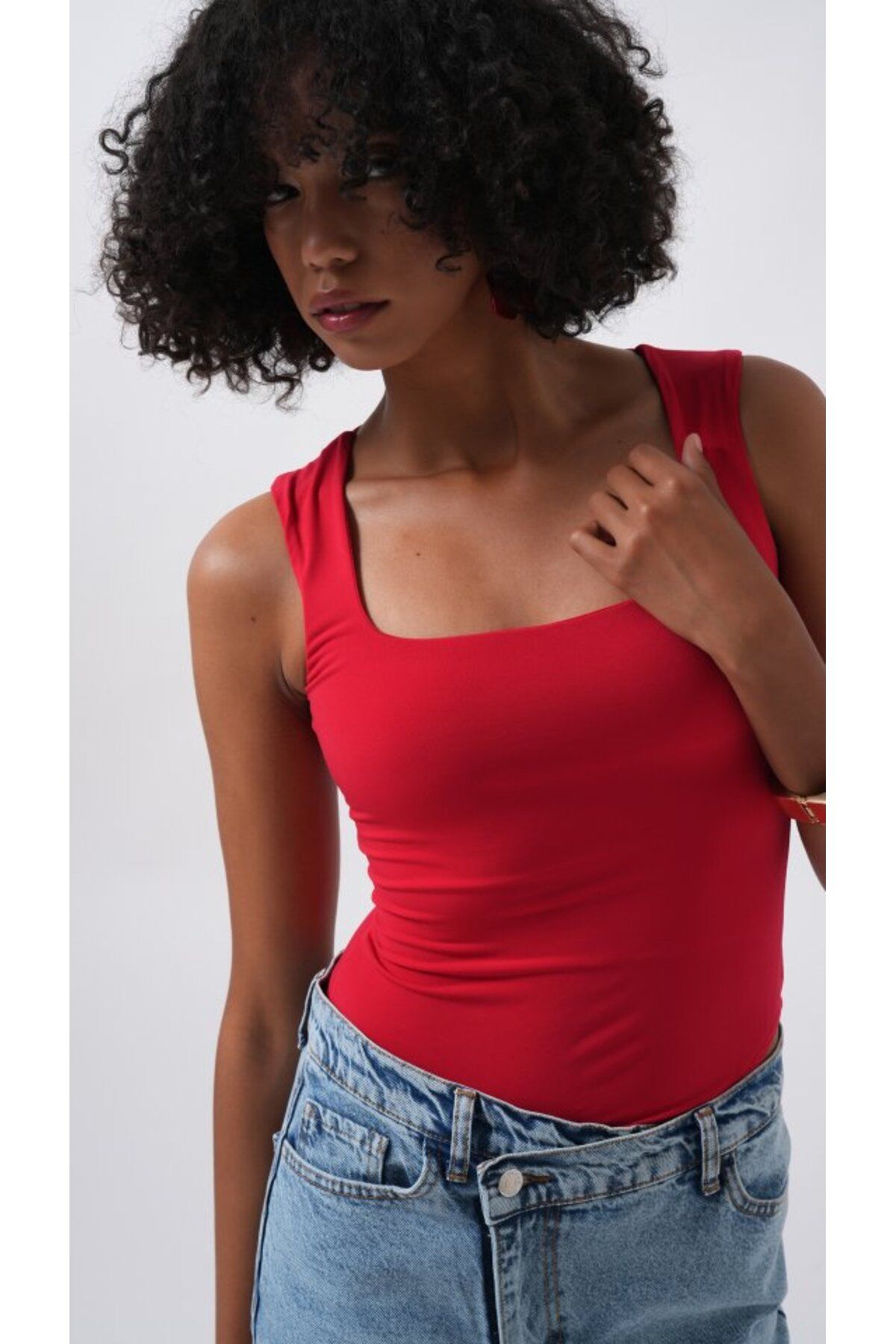 Mottisfashion Kare Yaka Kalın Askılı Bodysuit