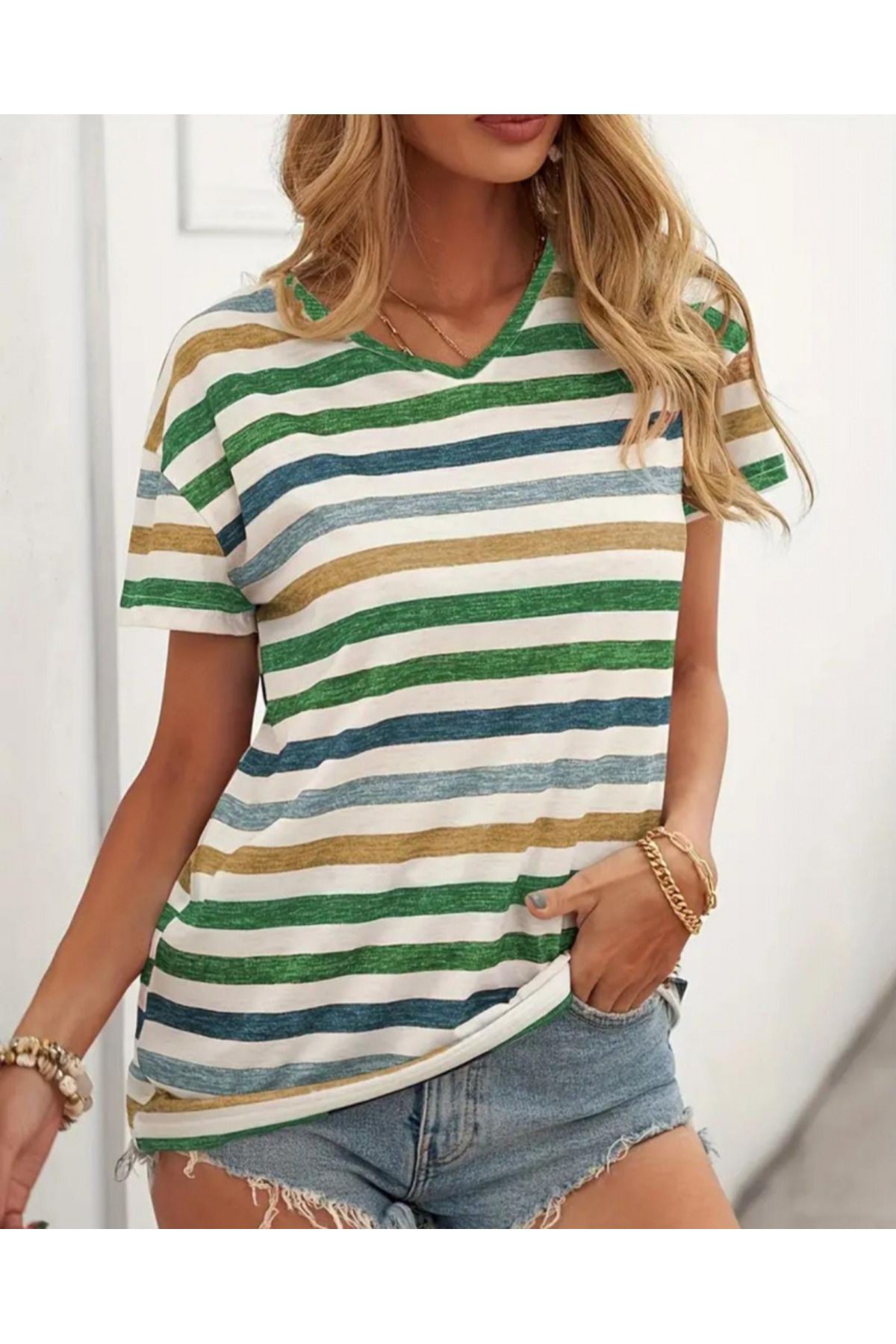 Kadın Kısa Kollu V Yaka çizgili Süprem T-shirt