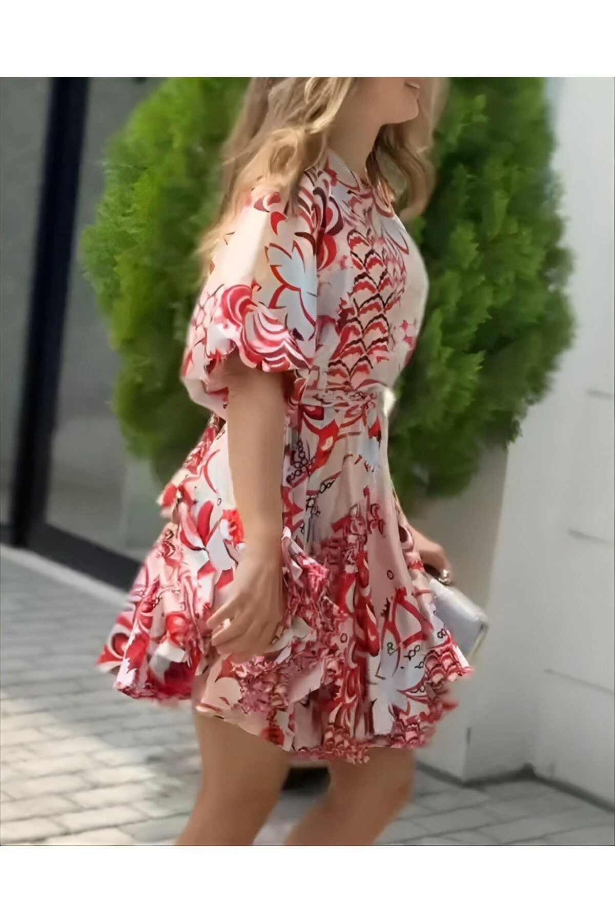 Kadın Kısa Balon Kollu Yuvarlak Yakalı Pileli Desenli Mini Elbise