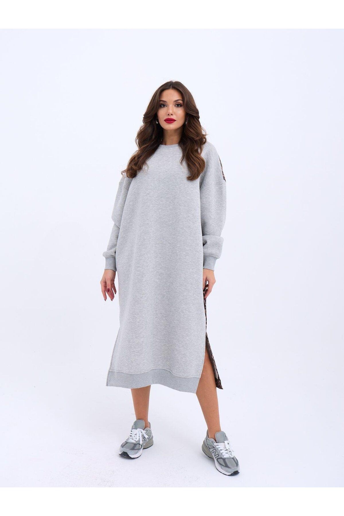 Sırtı Leopar Desenli Sweat Elbise