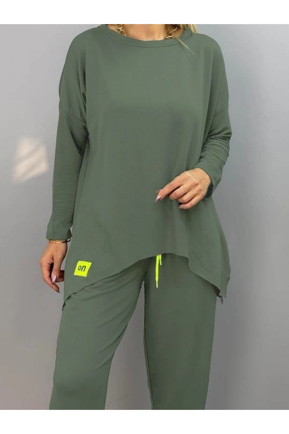 Kadın Iki Iplik Viskon Pamuk Kumaş Arma Detaylı Ikili Takım