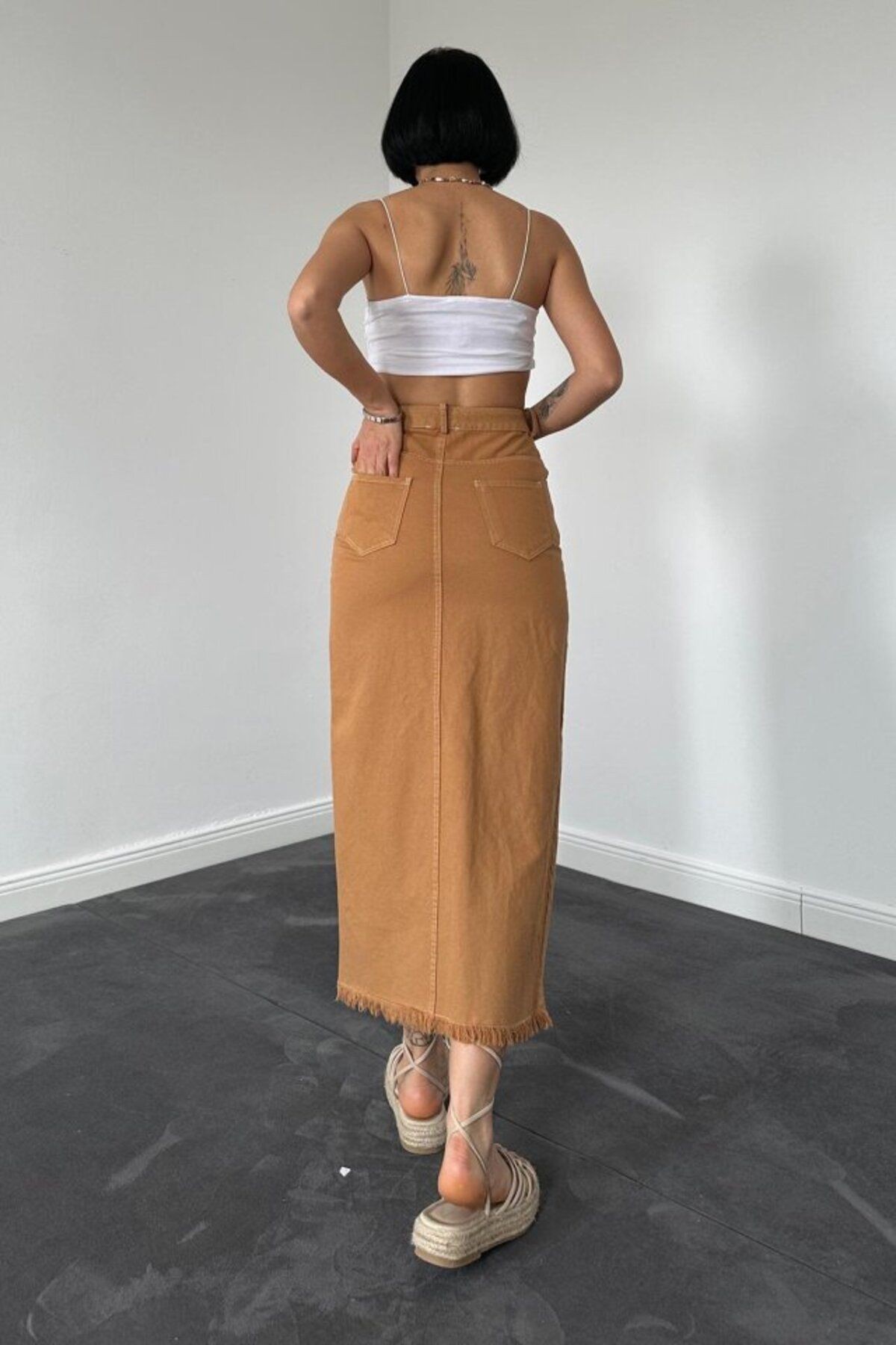 Camel Gabardin Boyamalı Püsküllü Etek