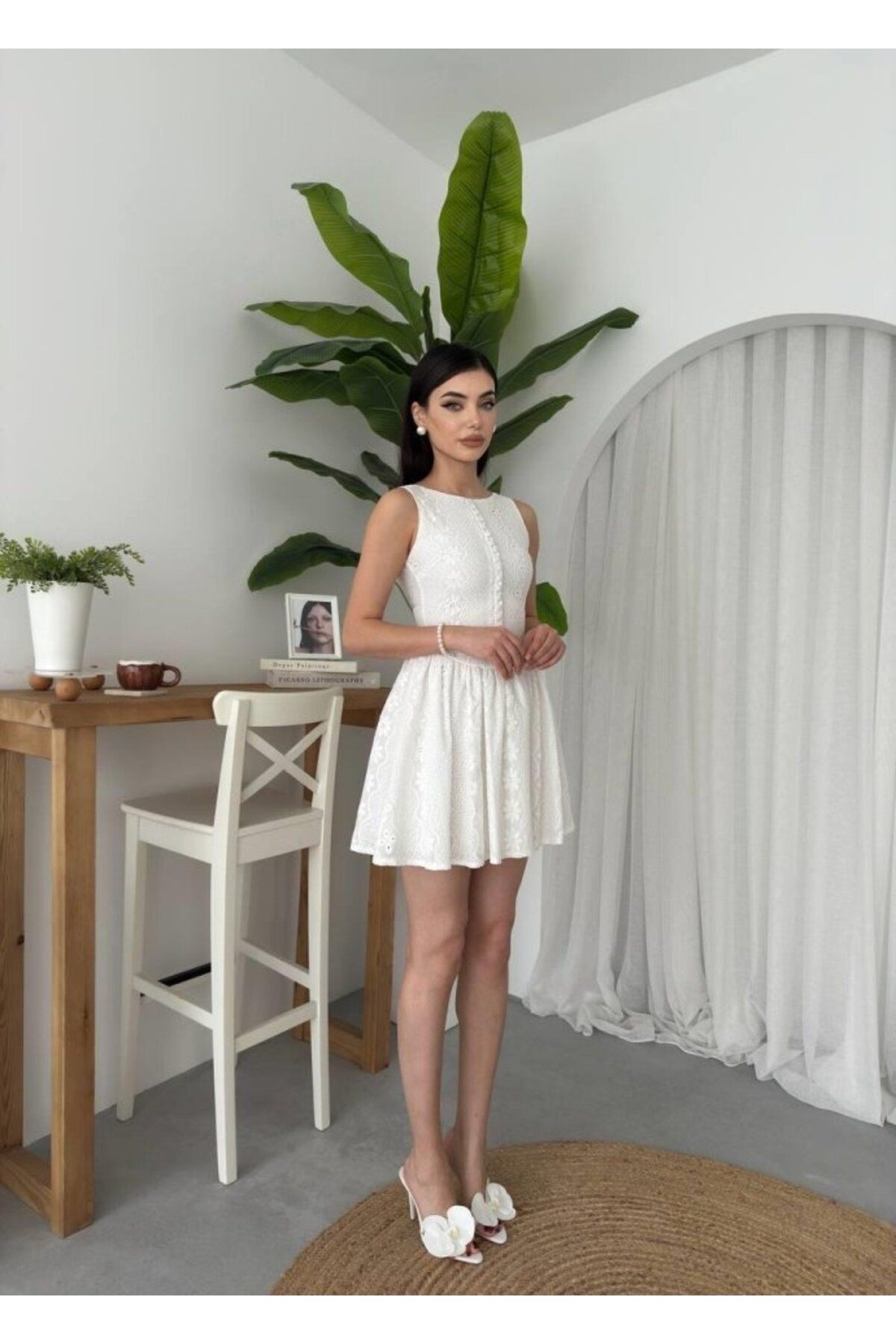 Yema Düğme Detaylı Elbise