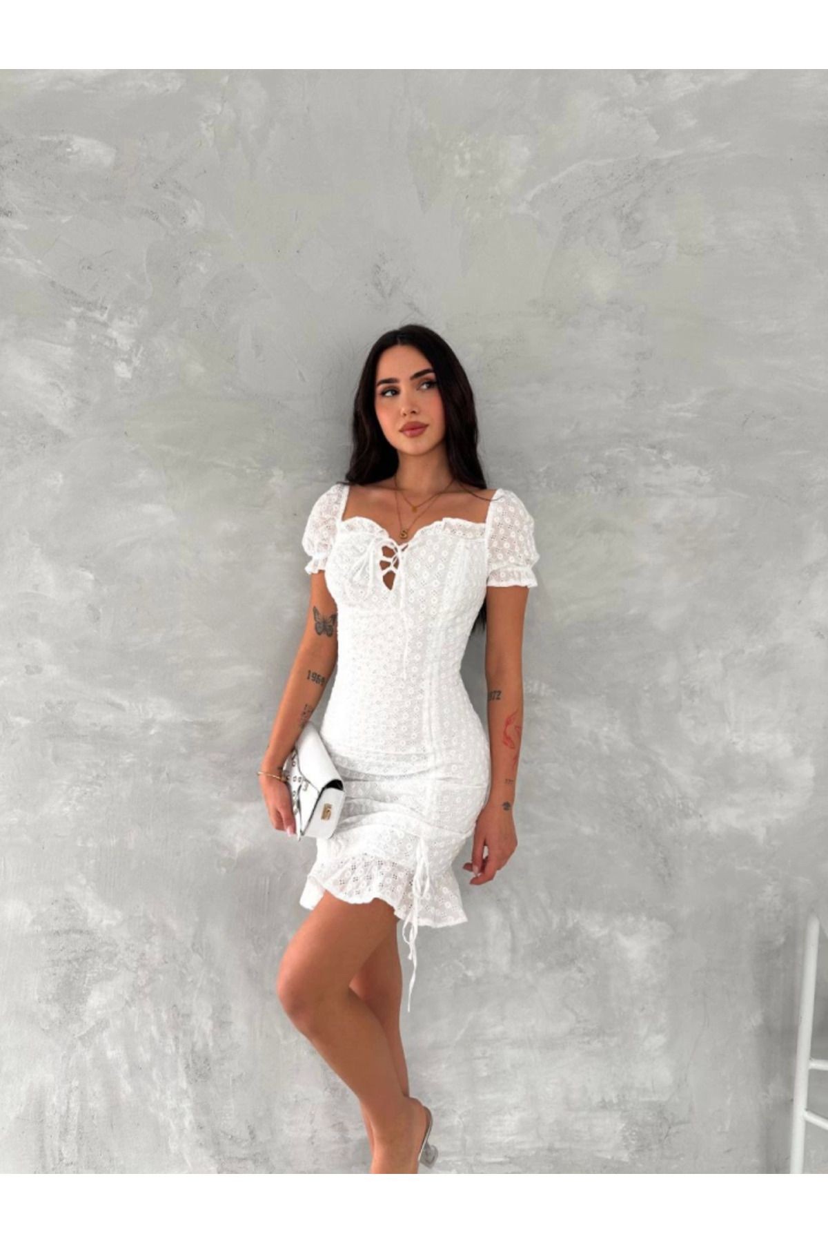 Göğüs Bağlamalı Mini Elbise - Beyaz