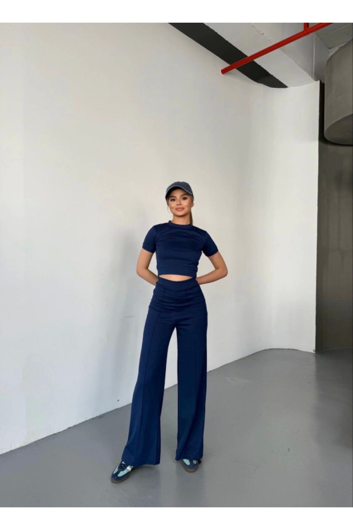 Modal Yumuşak Dokulu Kumaş Kısa Kollu Crop Rahat Pantalon Ikili Takım - Lacivert
