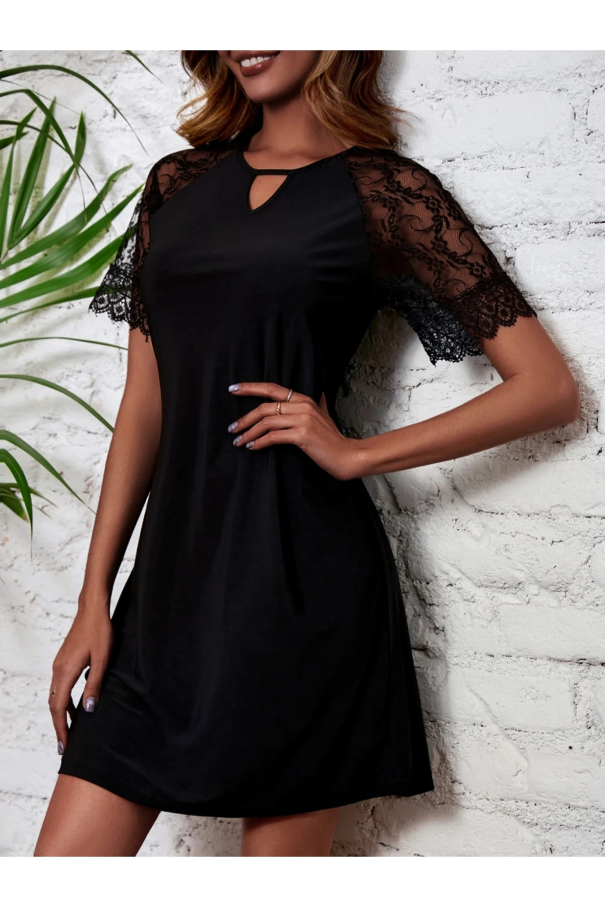 Kadın Dantelli Kısa Kollu Damla Yaka Krep Elbise