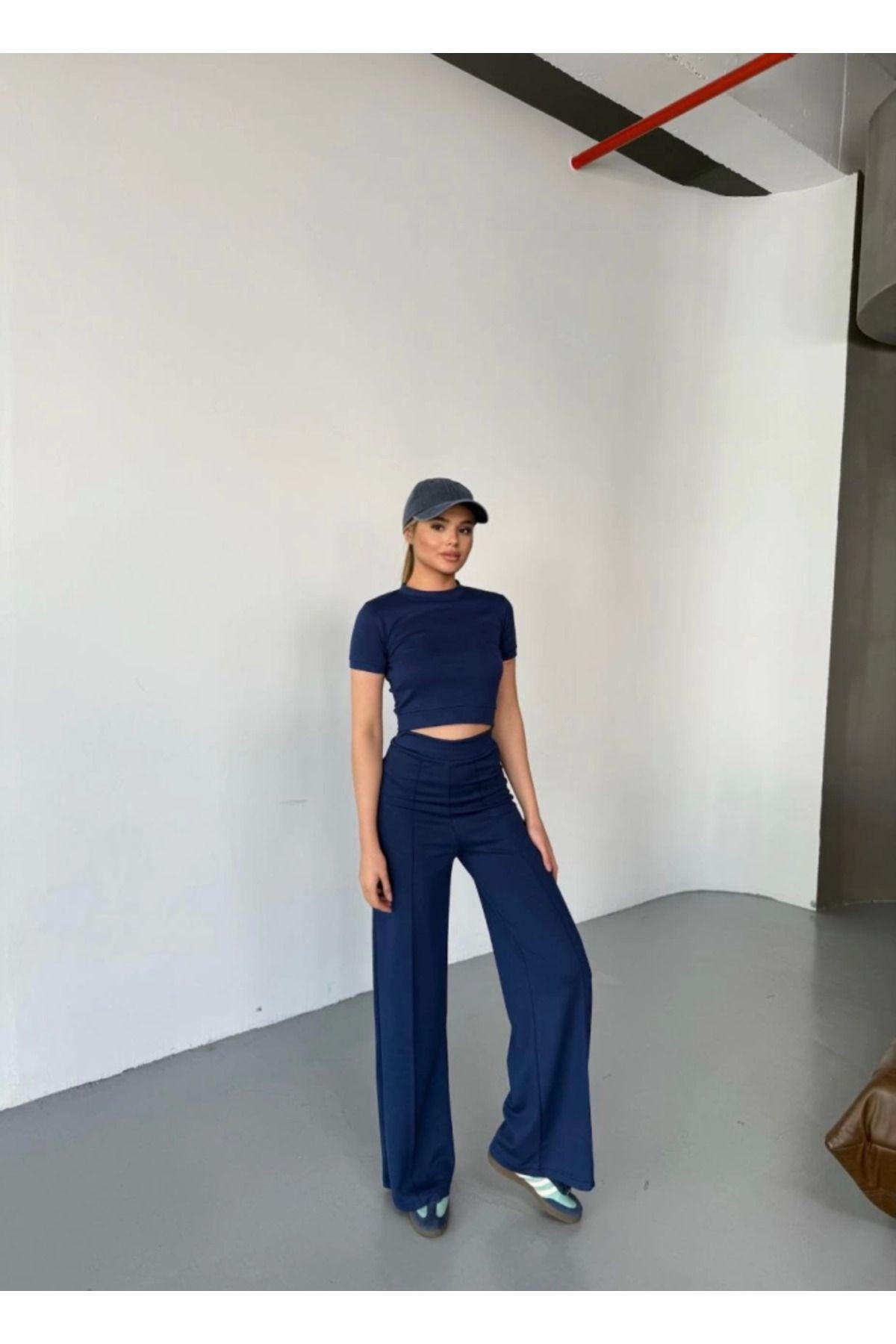 Modal Yumuşak Dokulu Kumaş Kısa Kollu Crop Rahat Pantalon Ikili Takım - Lacivert