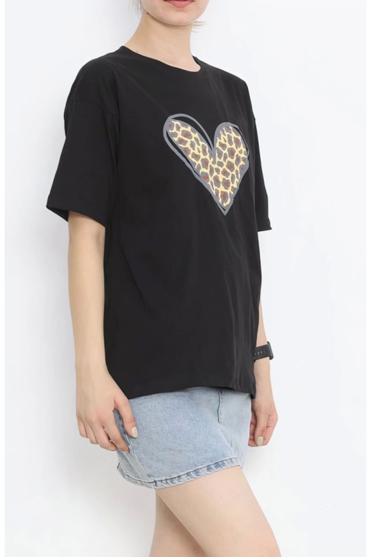 Sevgililer Günü İçin Özel Tasarım Leopar Kalp Baskılı T-shirt - Siyah