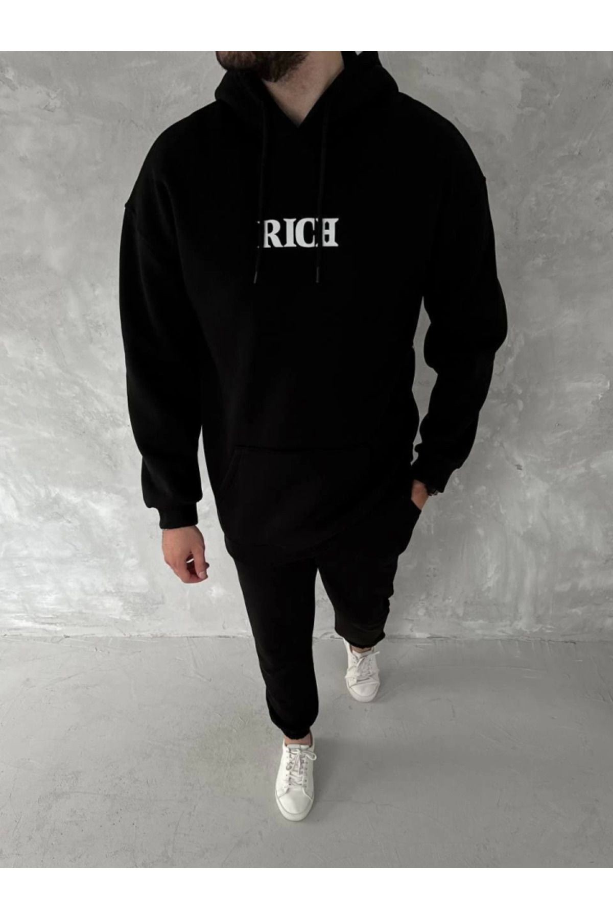 Uzun Kol Kapşonlu Göğüs Baskılı SweatShirt - Siyah