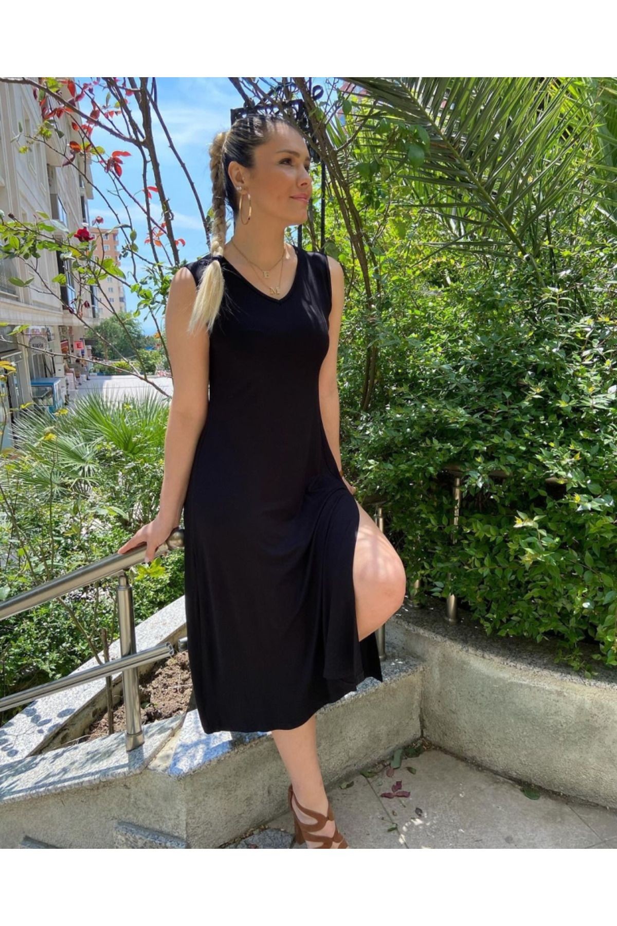 Kadın Kalın Askılı V Yaka Yırtmaç Detay Viskon Elbise