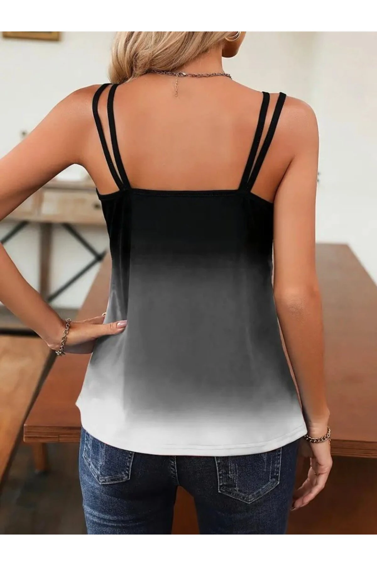 Kadın Askılı Yuvarlak Yaka Süprem Bluz