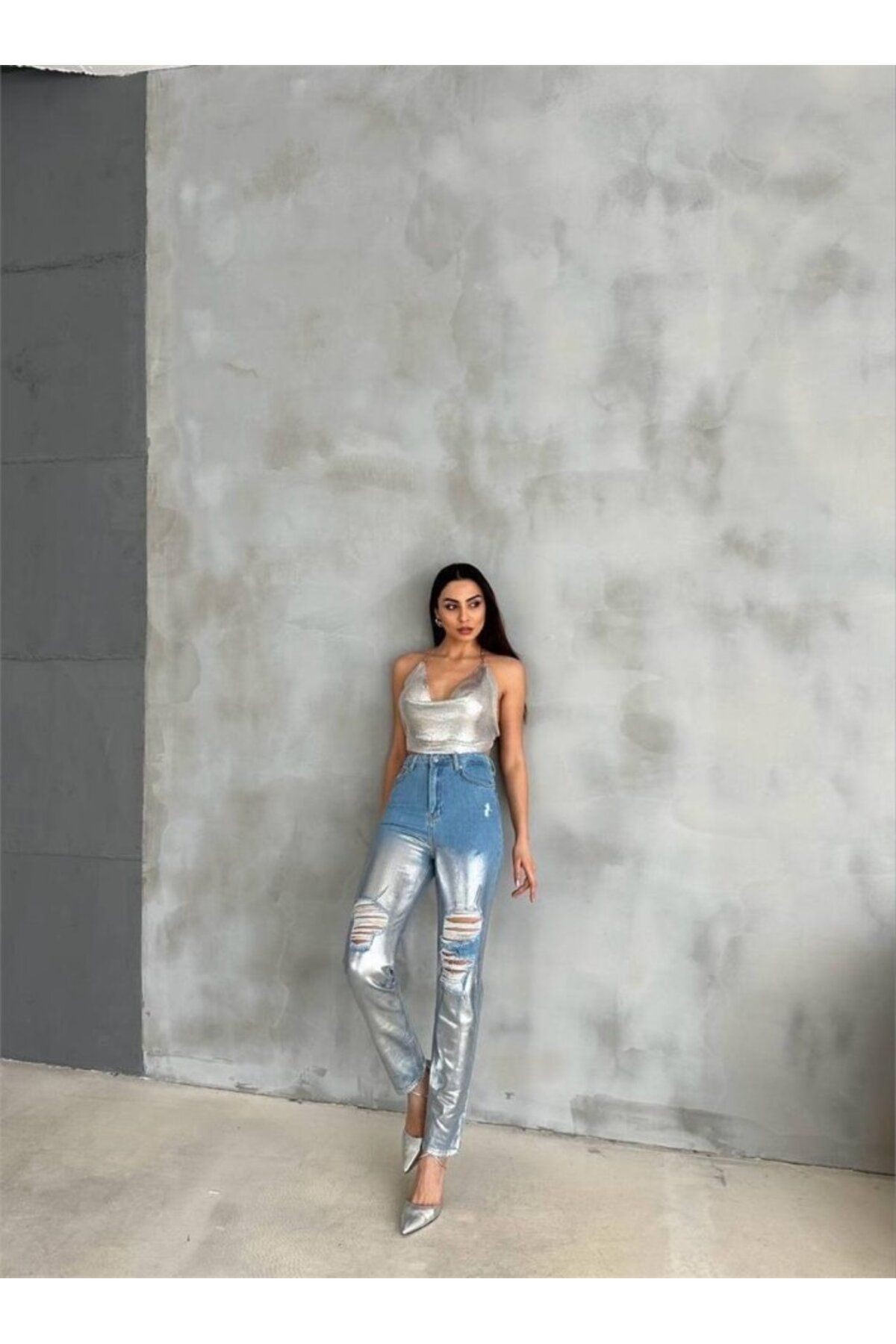 DİZ YIRTIK VARAKLI MOM KOT PANTOLON - Gümüş
