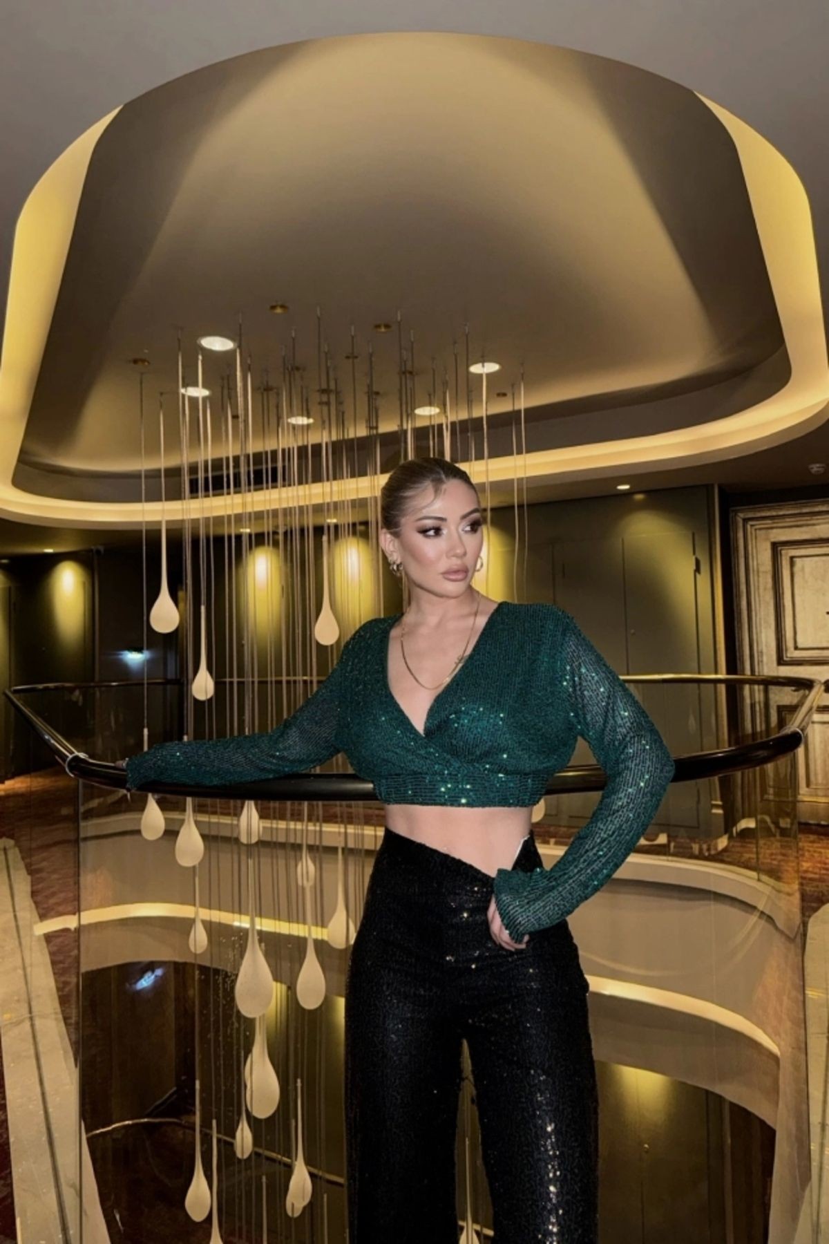 PULLU CROP KRUVAZE BLUZ -