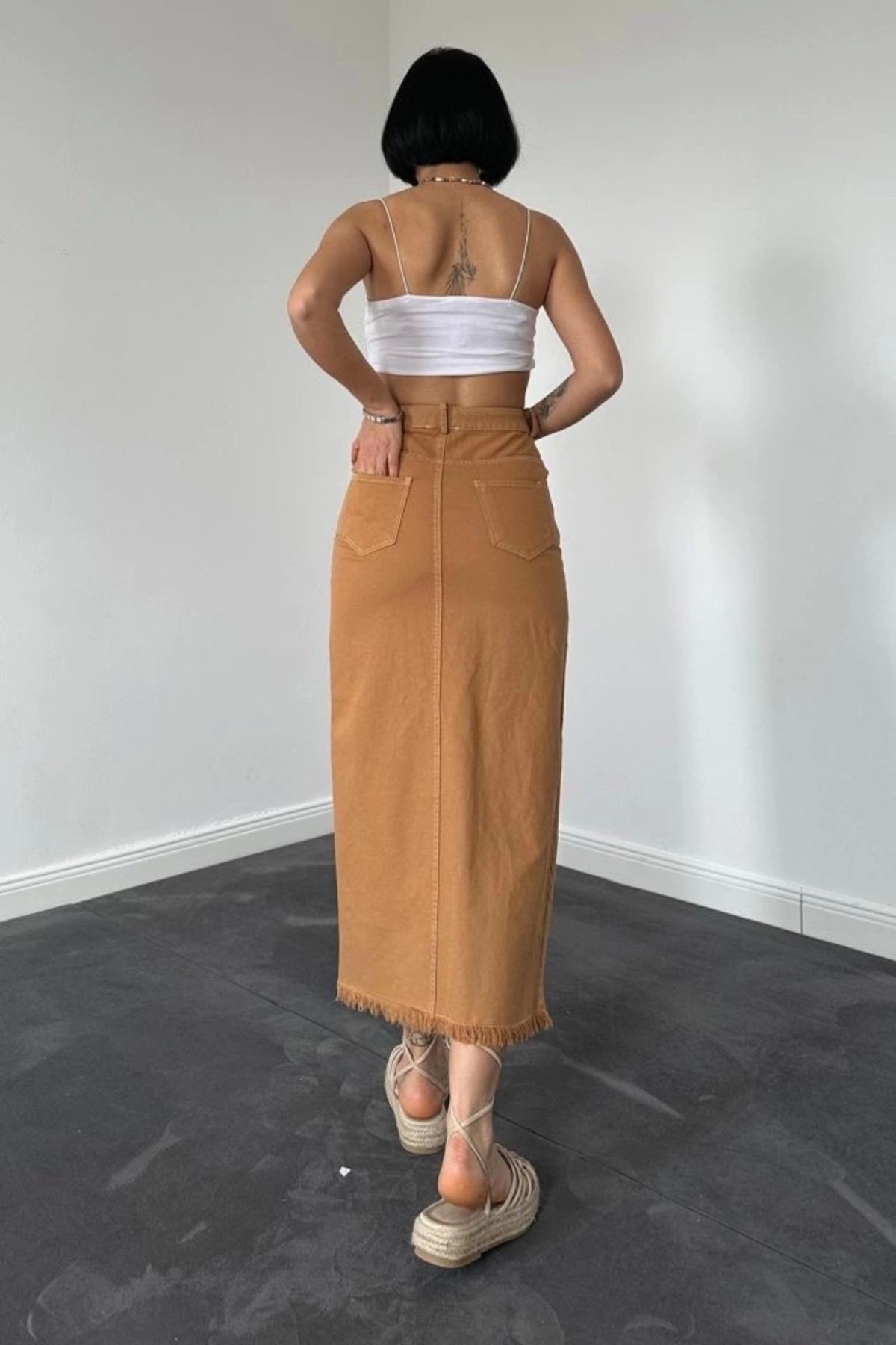 Camel Gabardin Boyamalı Püsküllü Etek