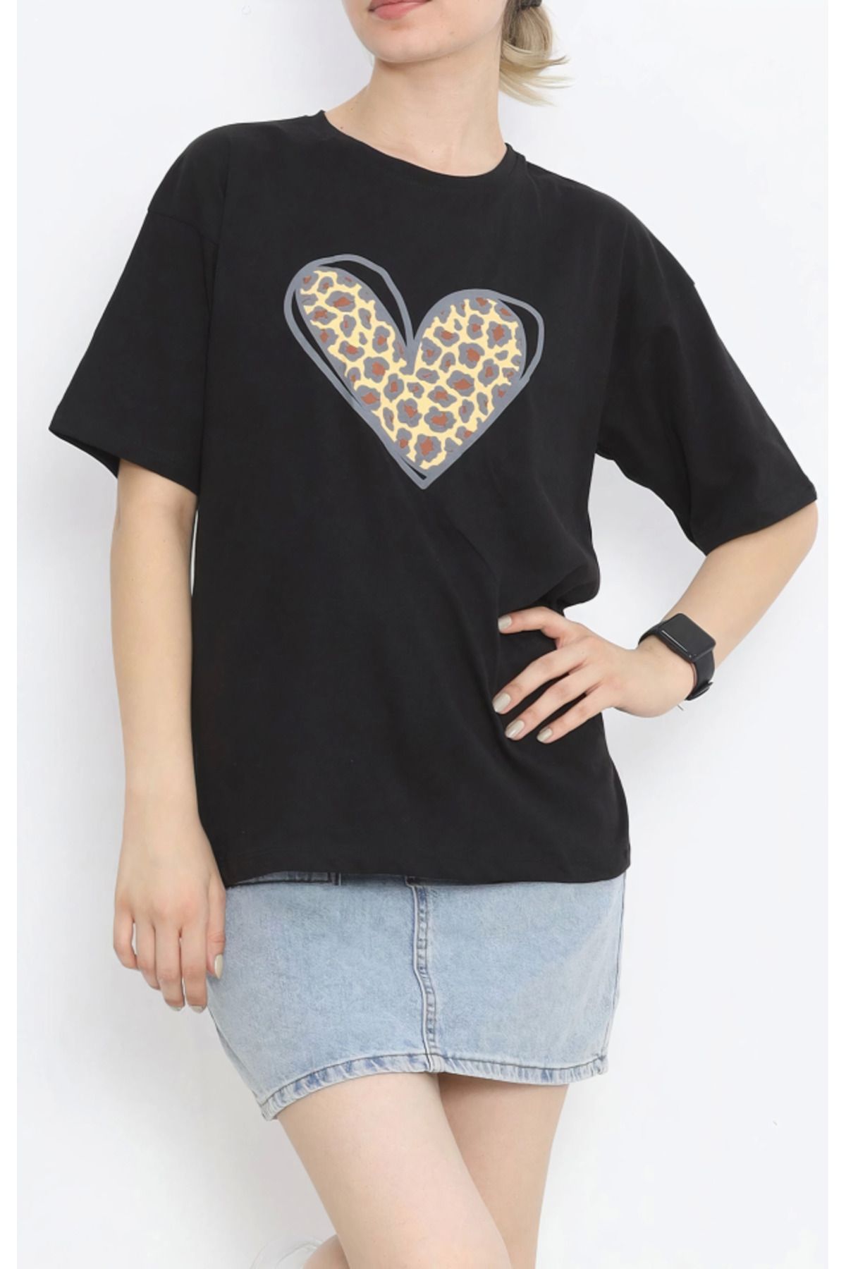 Sevgililer Günü İçin Özel Tasarım Leopar Kalp Baskılı T-shirt - Siyah