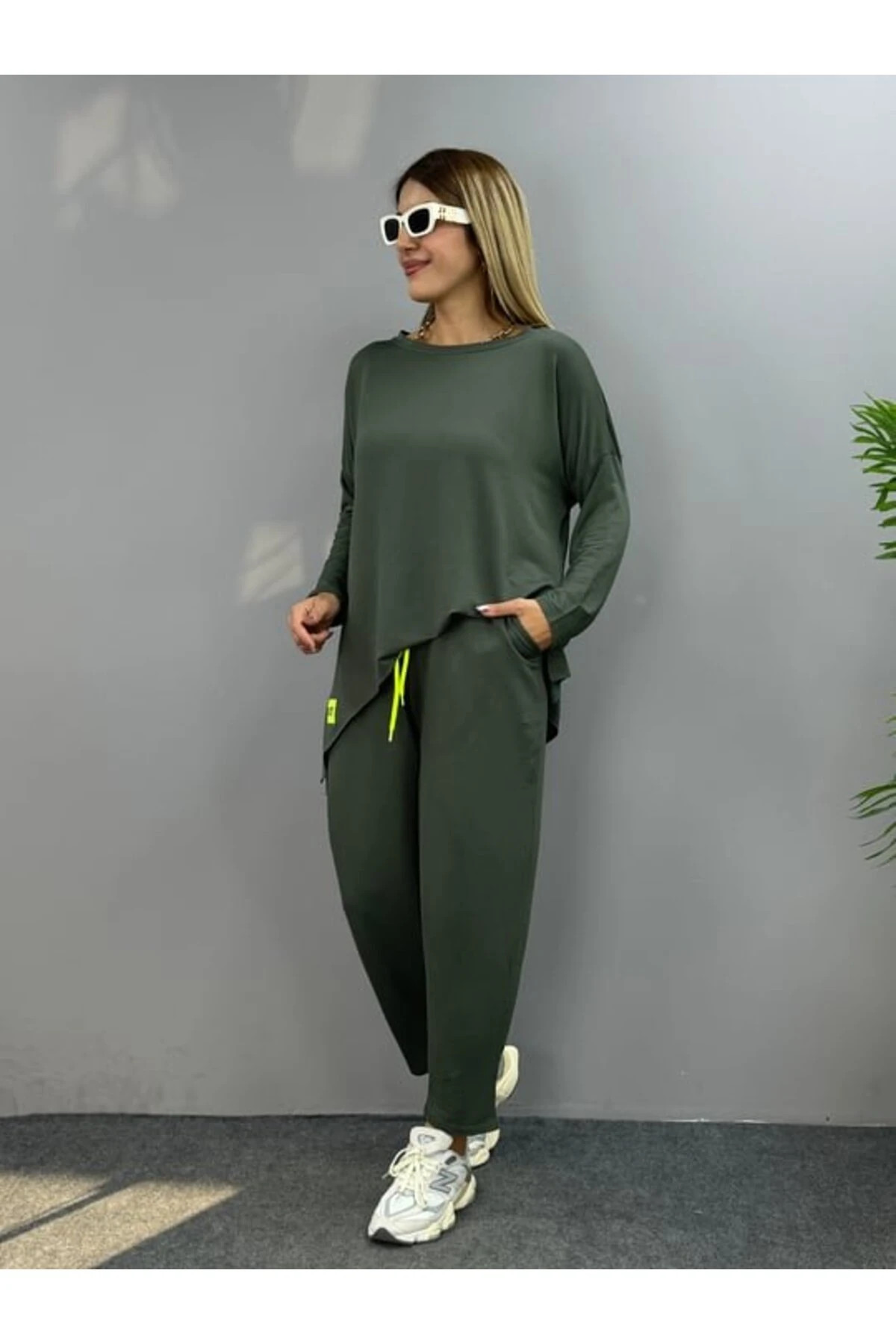 Kadın Iki Iplik Viskon Pamuk Kumaş Arma Detaylı Ikili Takım