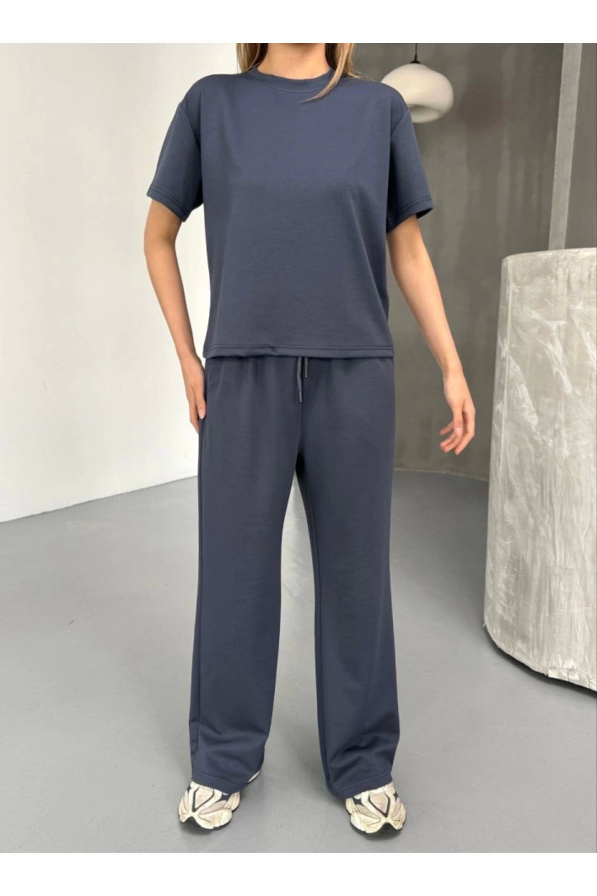 Osy Modal Yumuşak Dokulu Kumaş Kısa Kollu Bluz Rahat Pantalon Ikili Takım- Füme