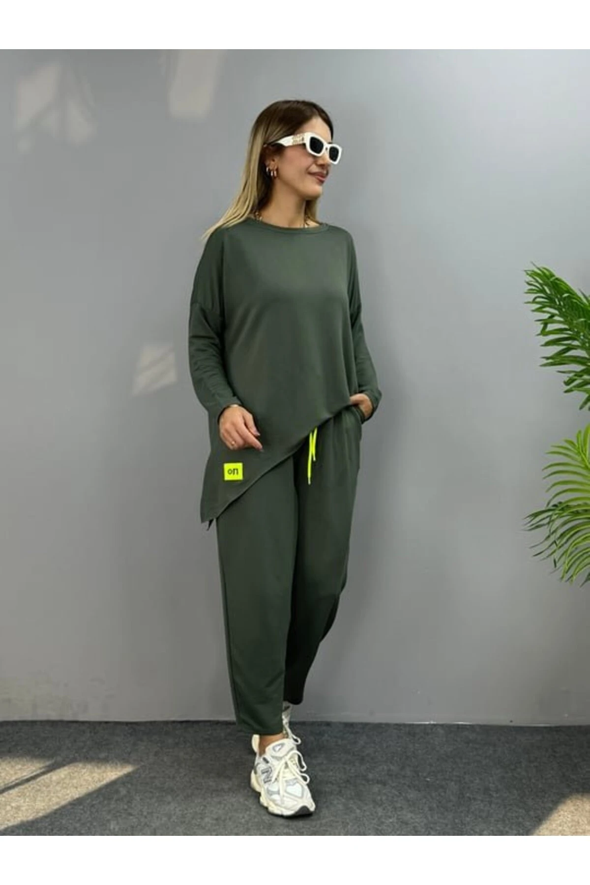 Kadın Iki Iplik Viskon Pamuk Kumaş Arma Detaylı Ikili Takım