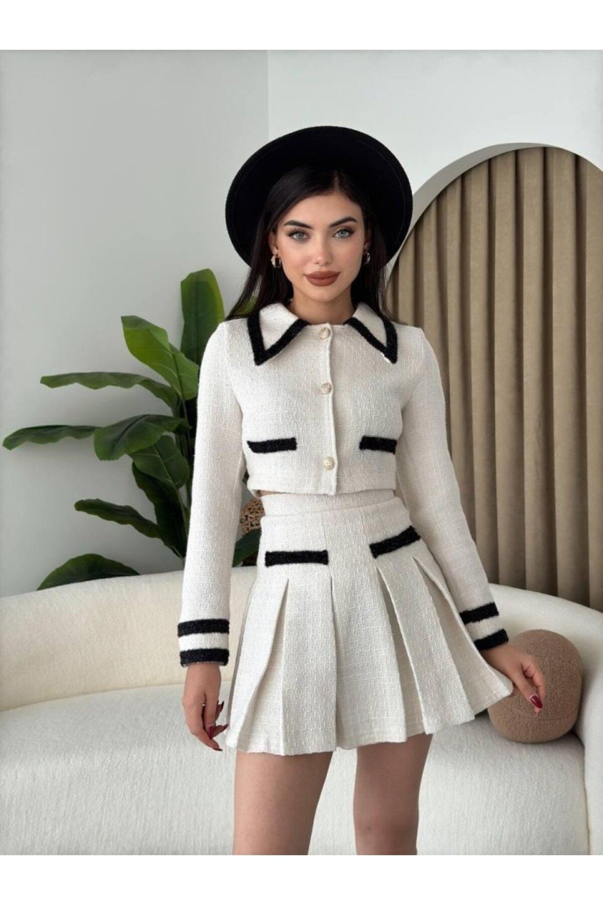 Dora Chanel Takım