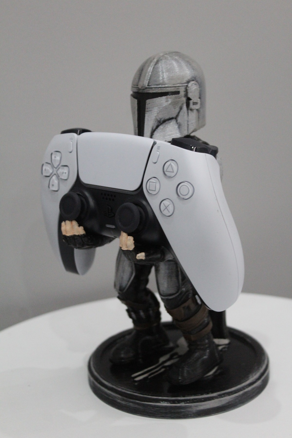 Star Wars The Mandalorian Controls Arm Holder Ps5 Ps4 Xbox