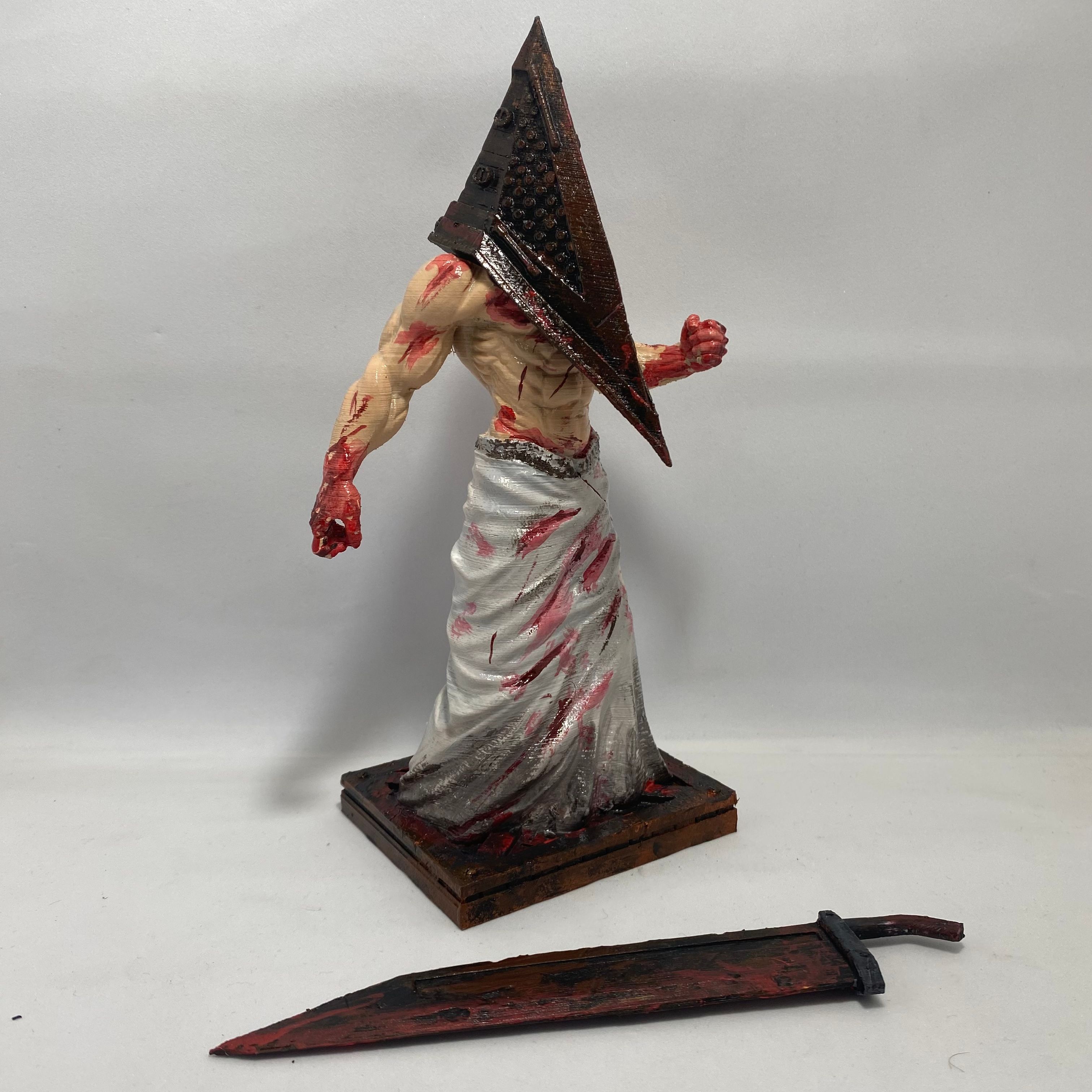 Sessiz Tepe Piramit Kafa Figür, Slient Hill Pyramid Head 