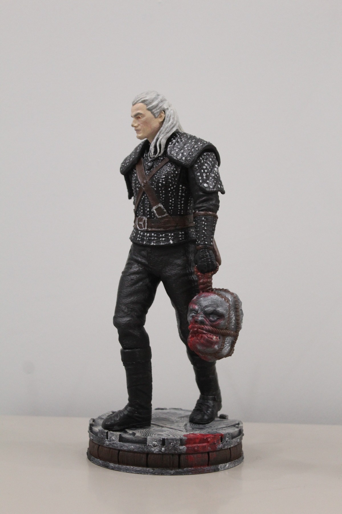 The Witcher Geralt Figürü