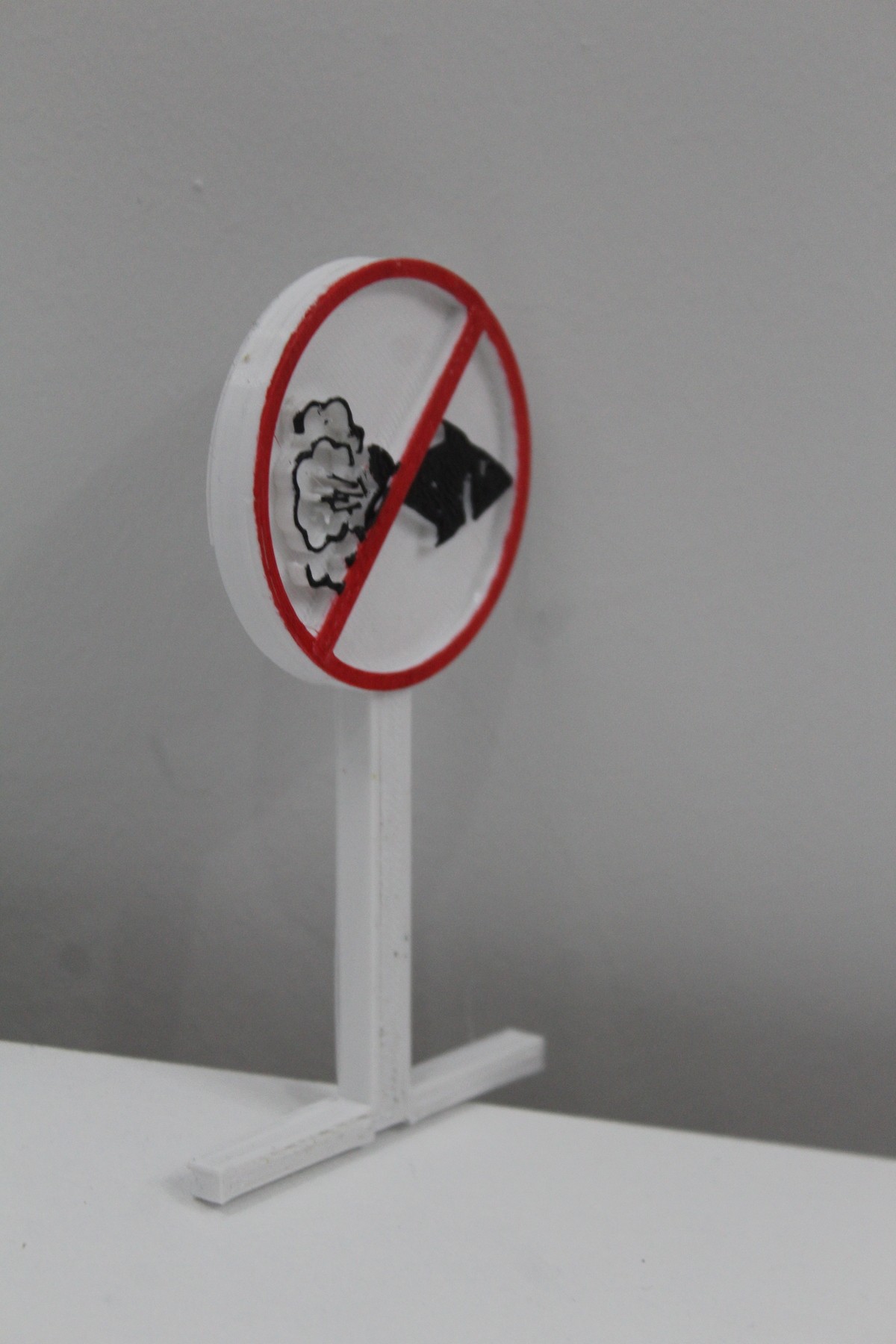 No Fart Aquarium Decoration accessory