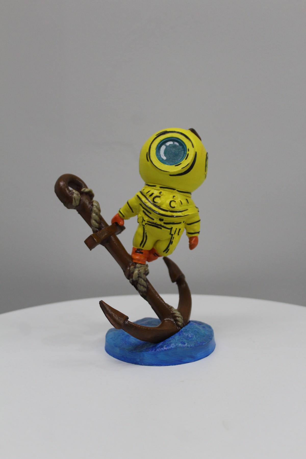 Aquarium decor and accessory Diver and anchor