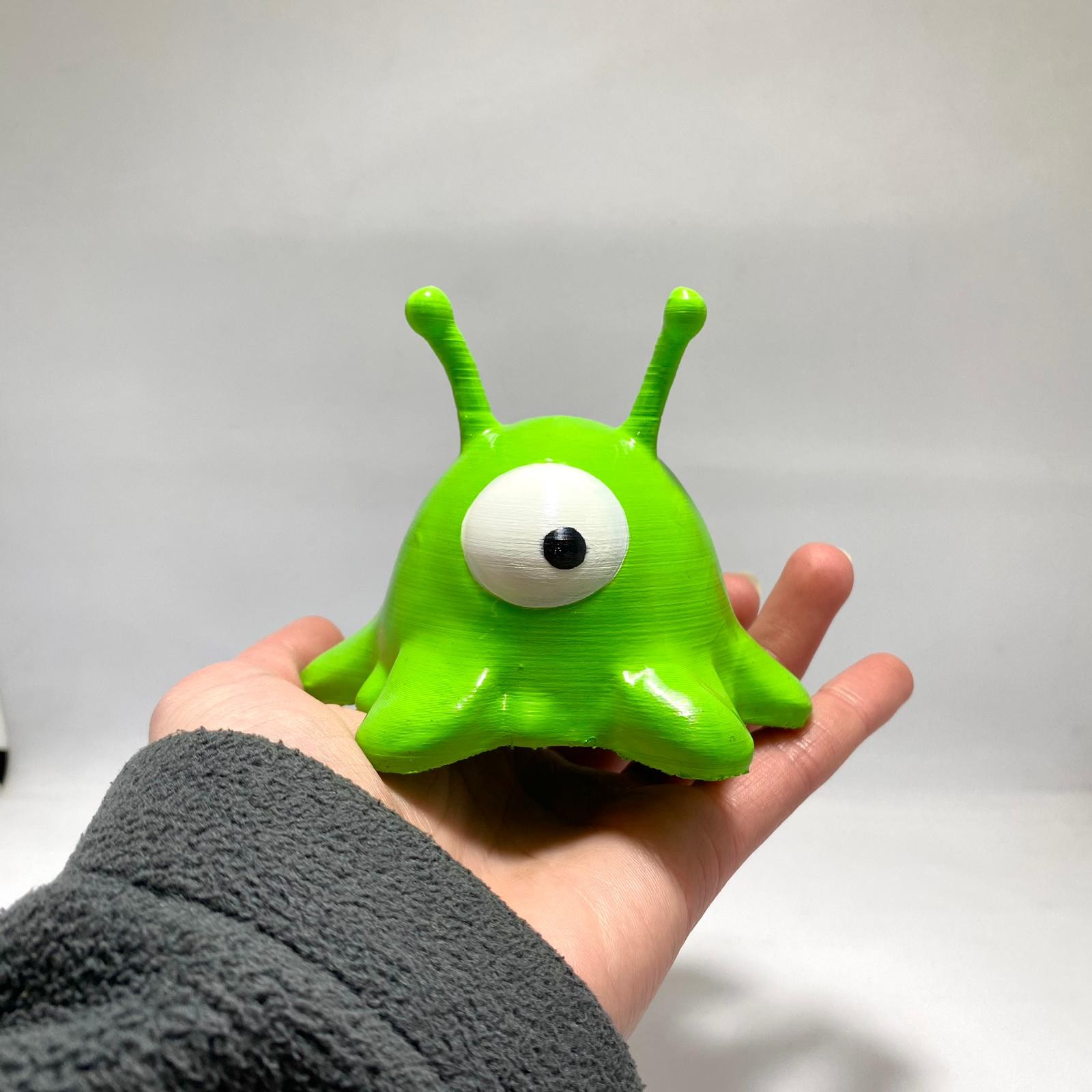 Komik Bebek Uzaylı Dekoru, Alien Brain Slug