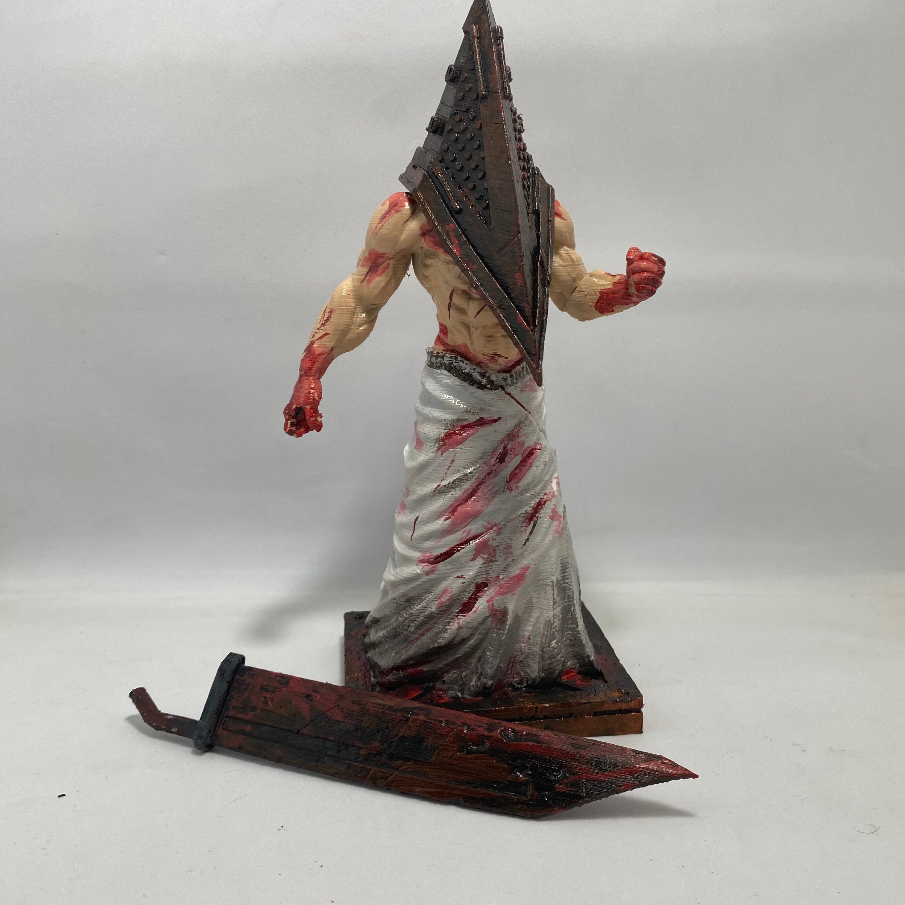 Sessiz Tepe Piramit Kafa Figür, Slient Hill Pyramid Head 