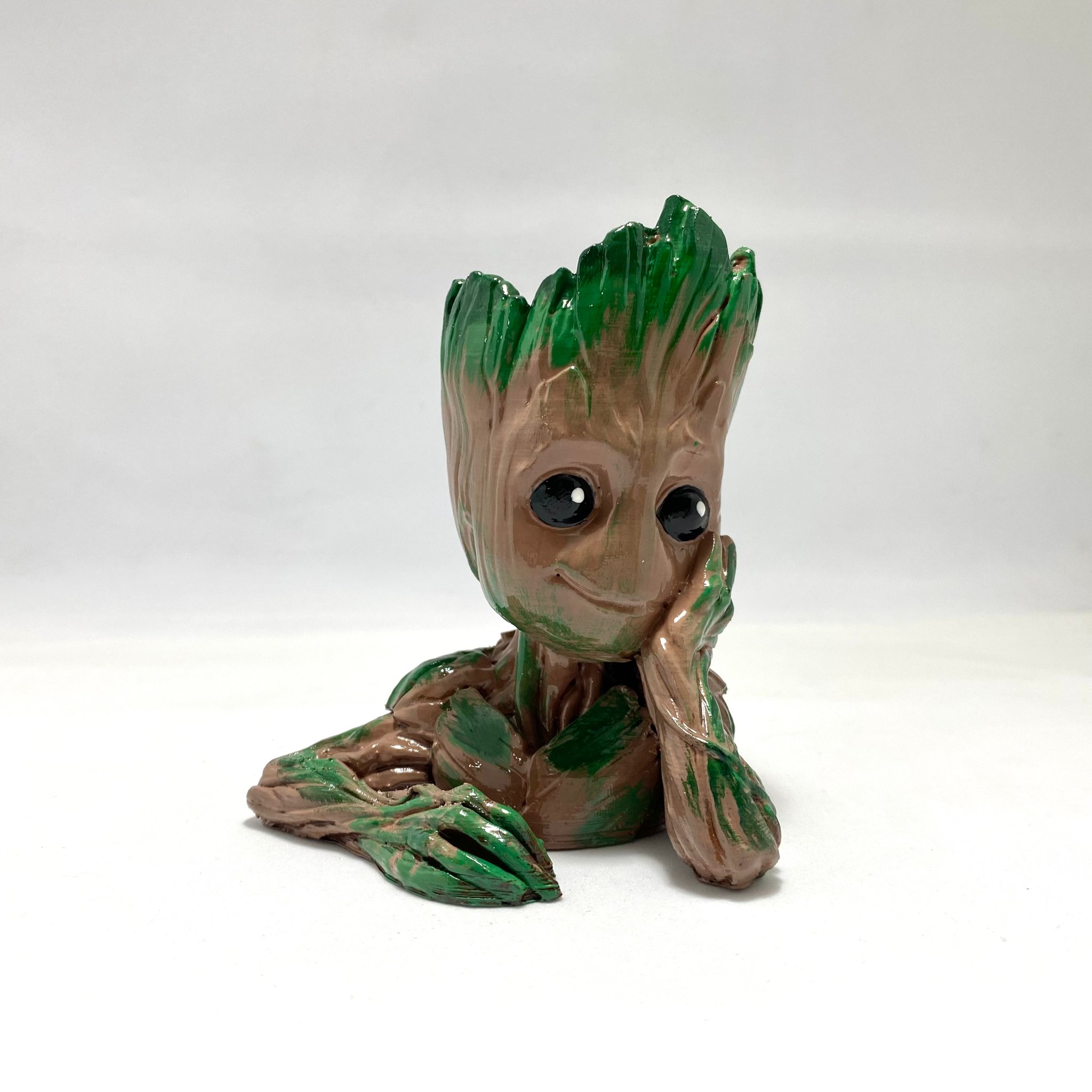 Baby Groot Saksı