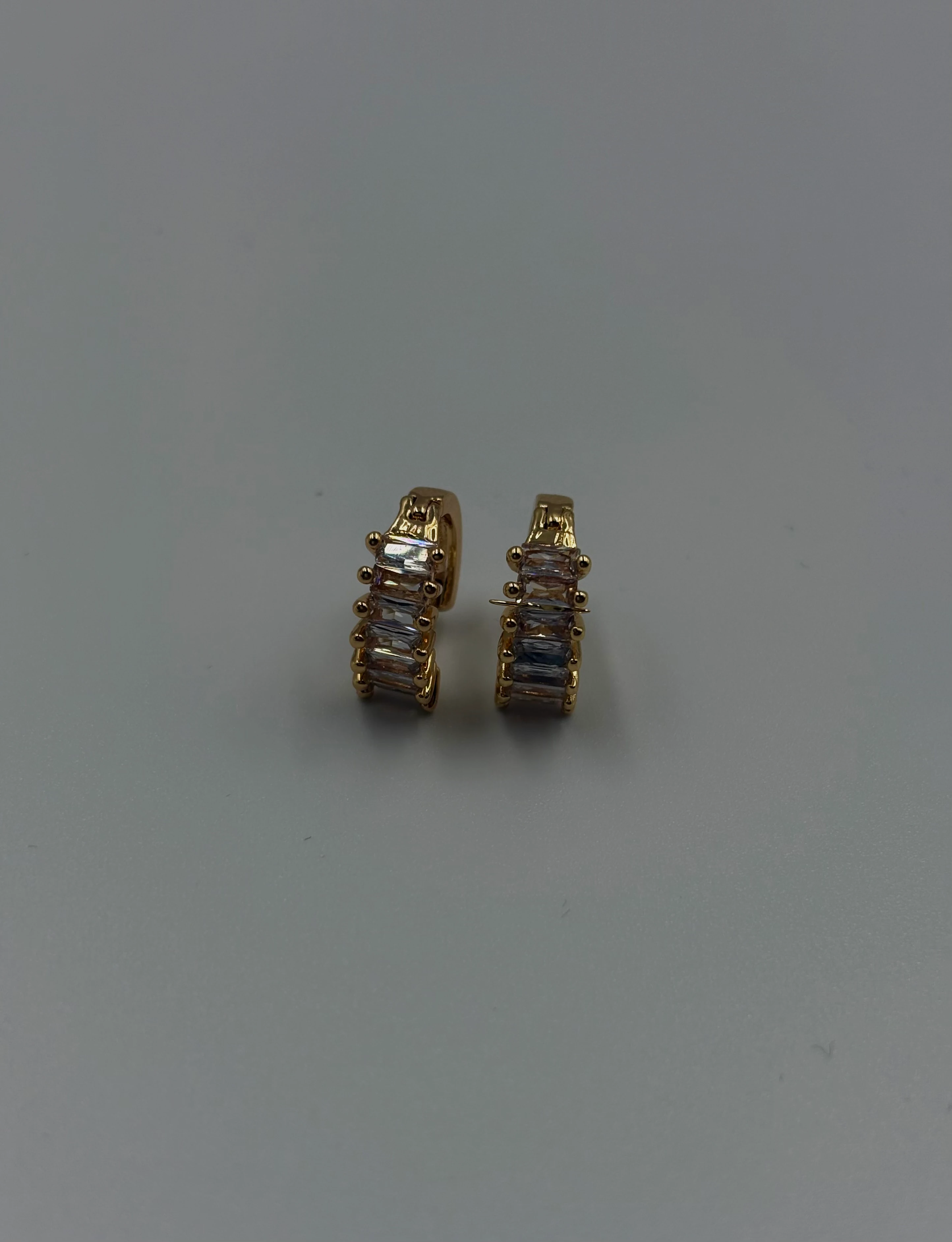 Çoklu taş Küpe (GOLD)