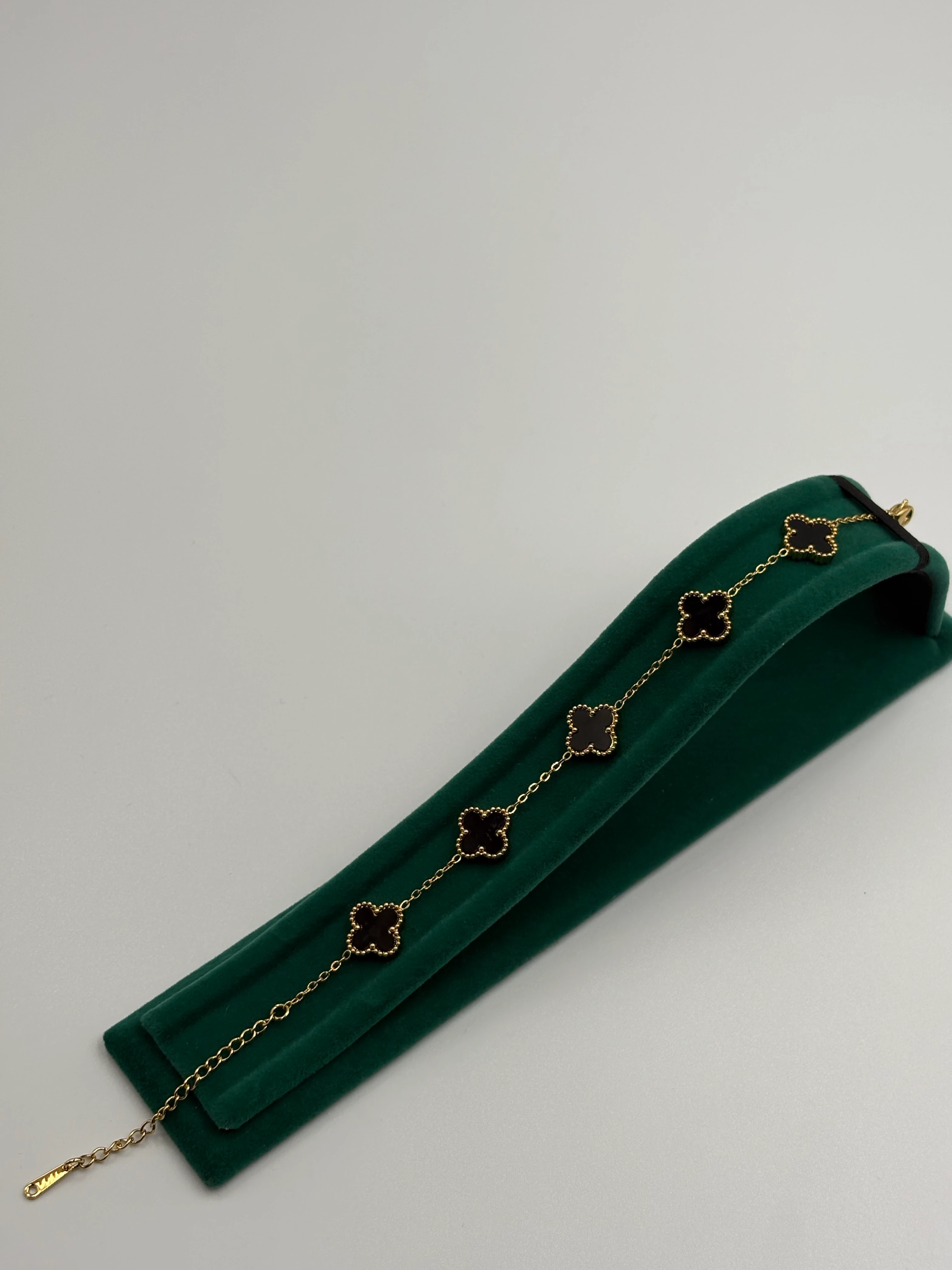 Siyah Yonca Bileklik 