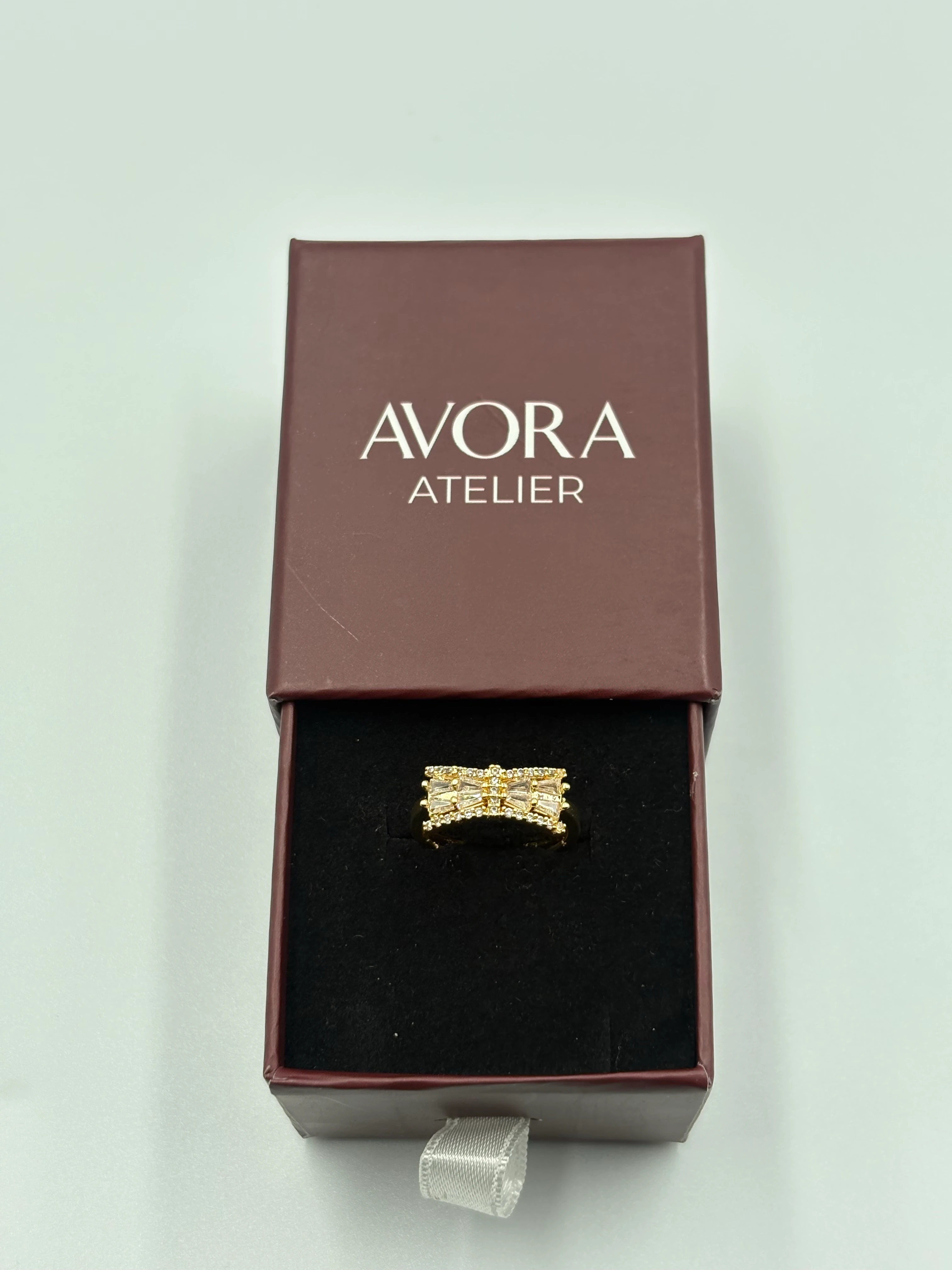 Işıltı tâcı Yüzük 