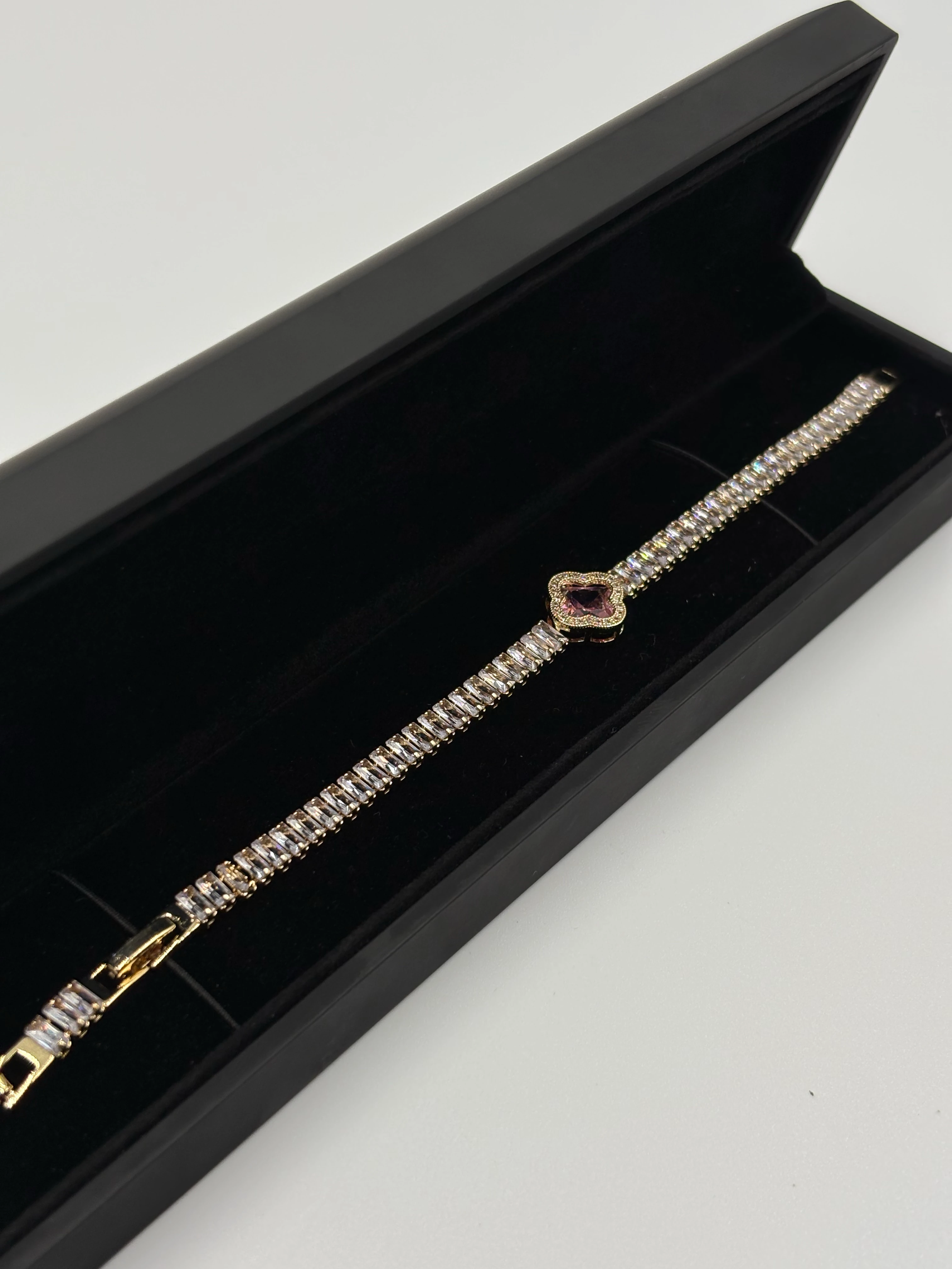 clover shıne bileklik 