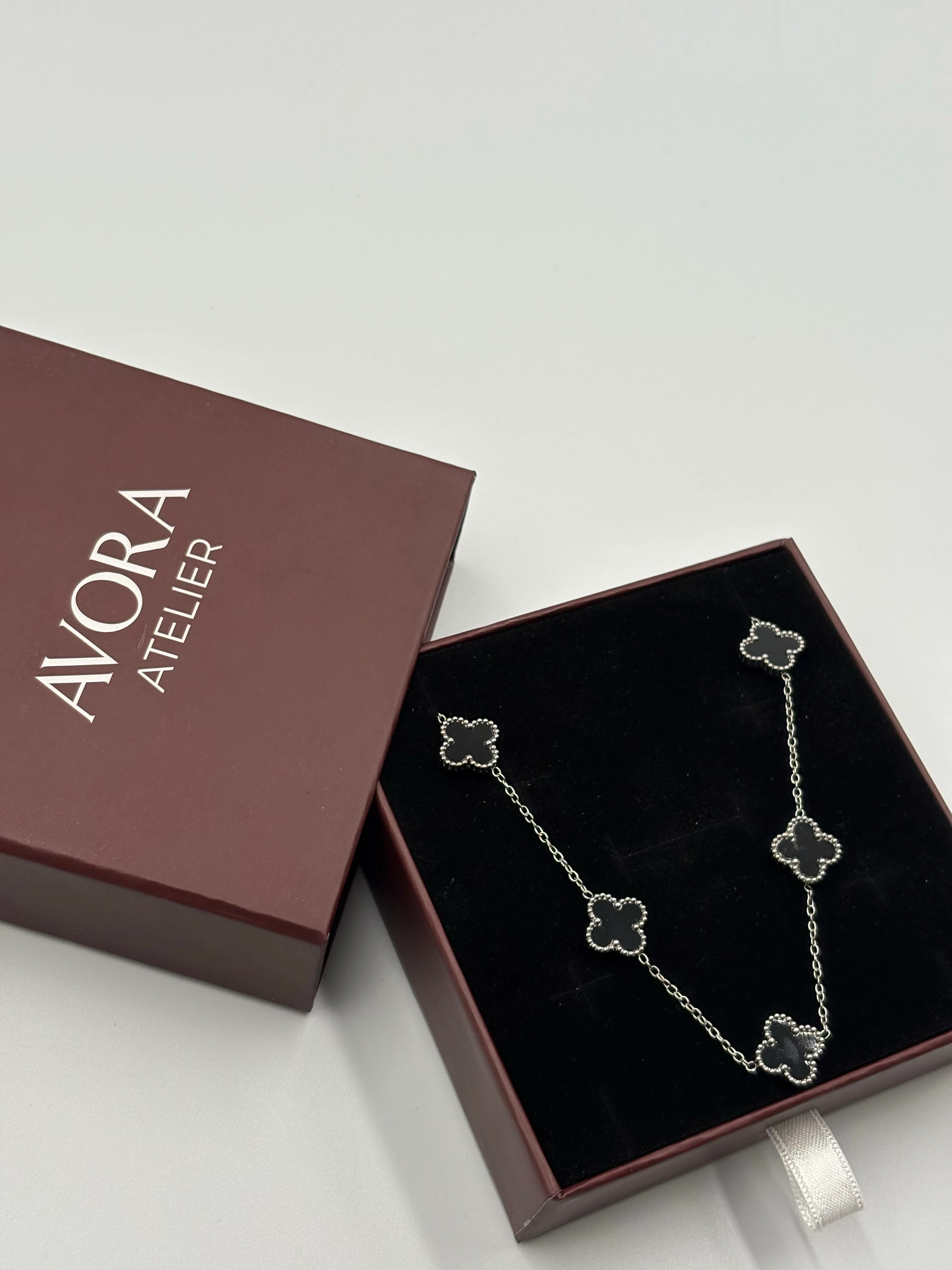 siyah yonca kolye ( GÜMÜŞ)