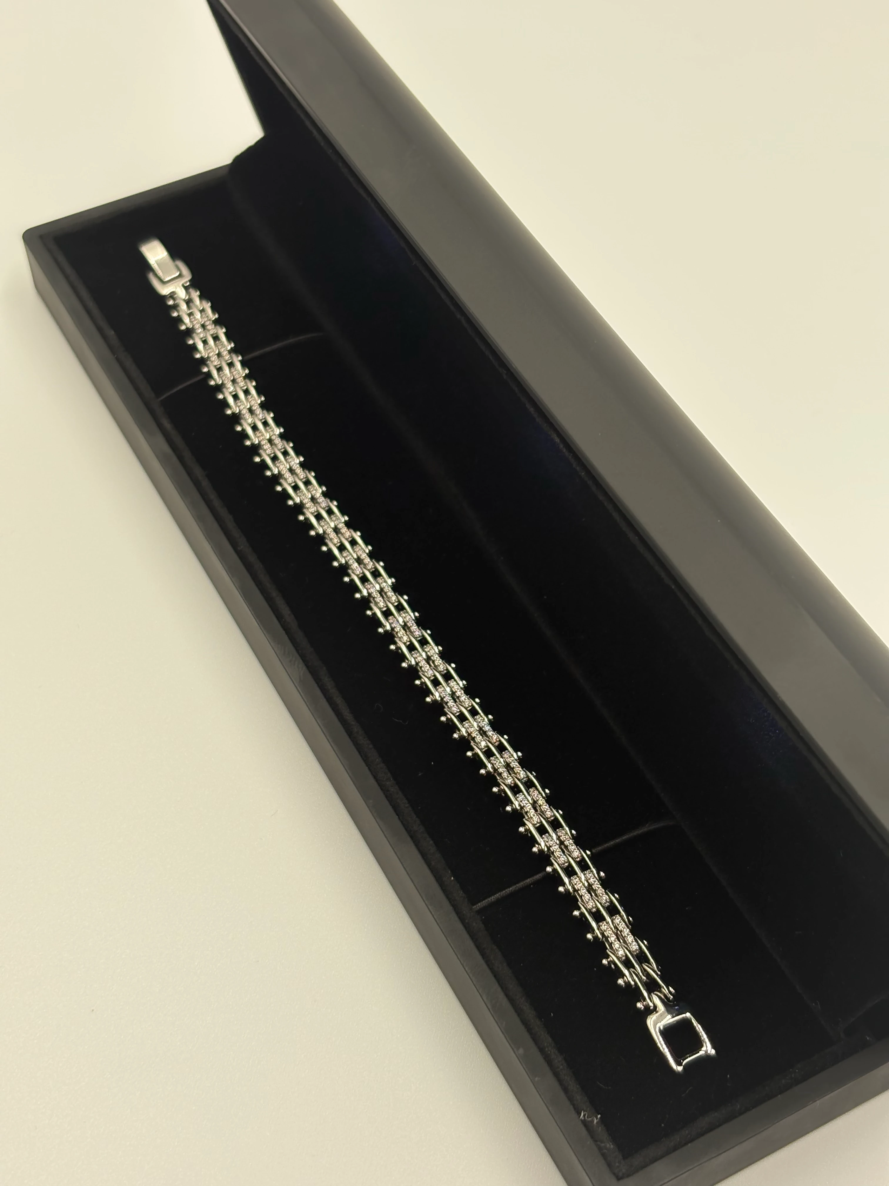 Işıltı Patikası Bileklik (GÜMÜŞ)