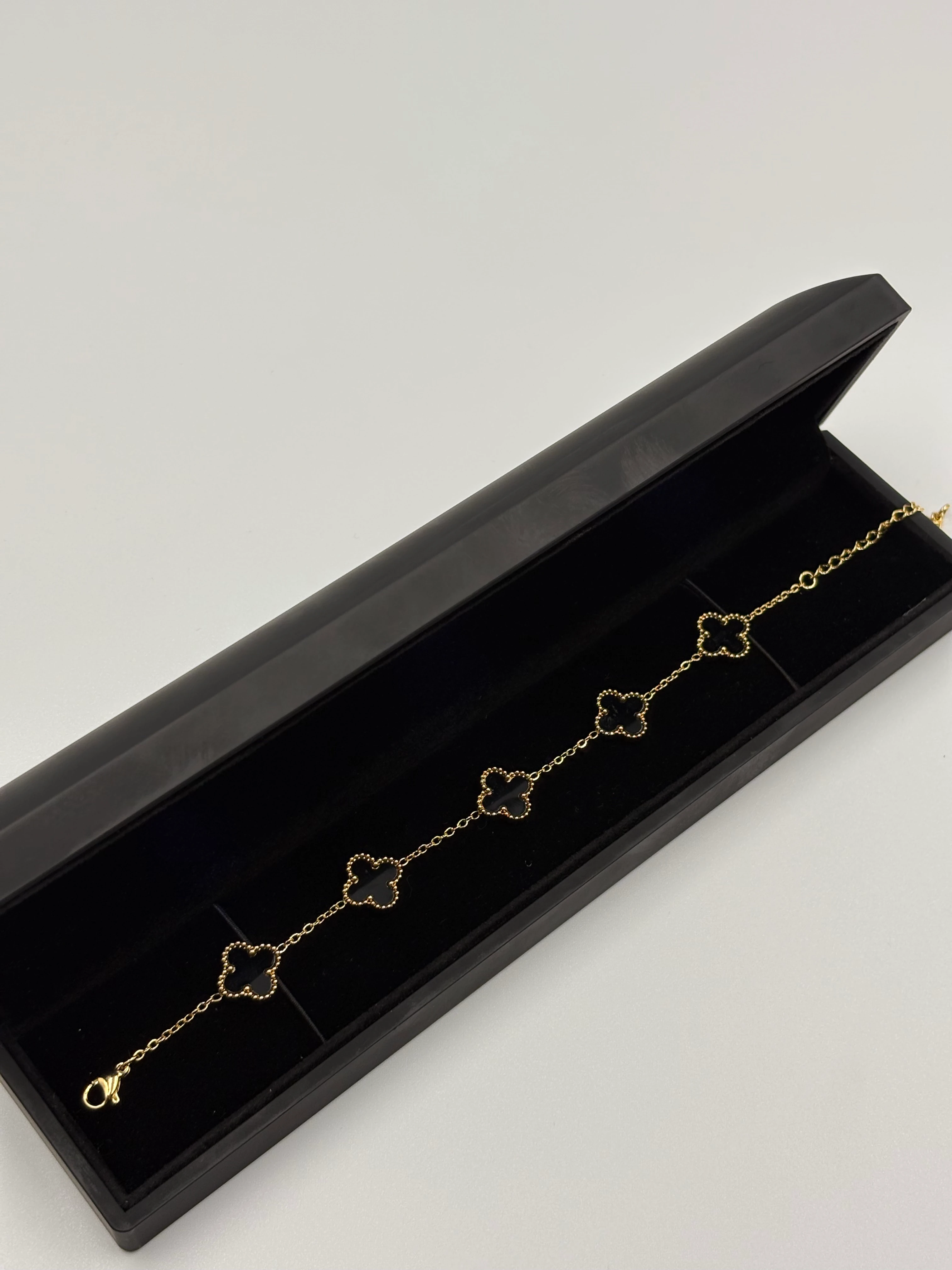 Siyah Yonca Bileklik 