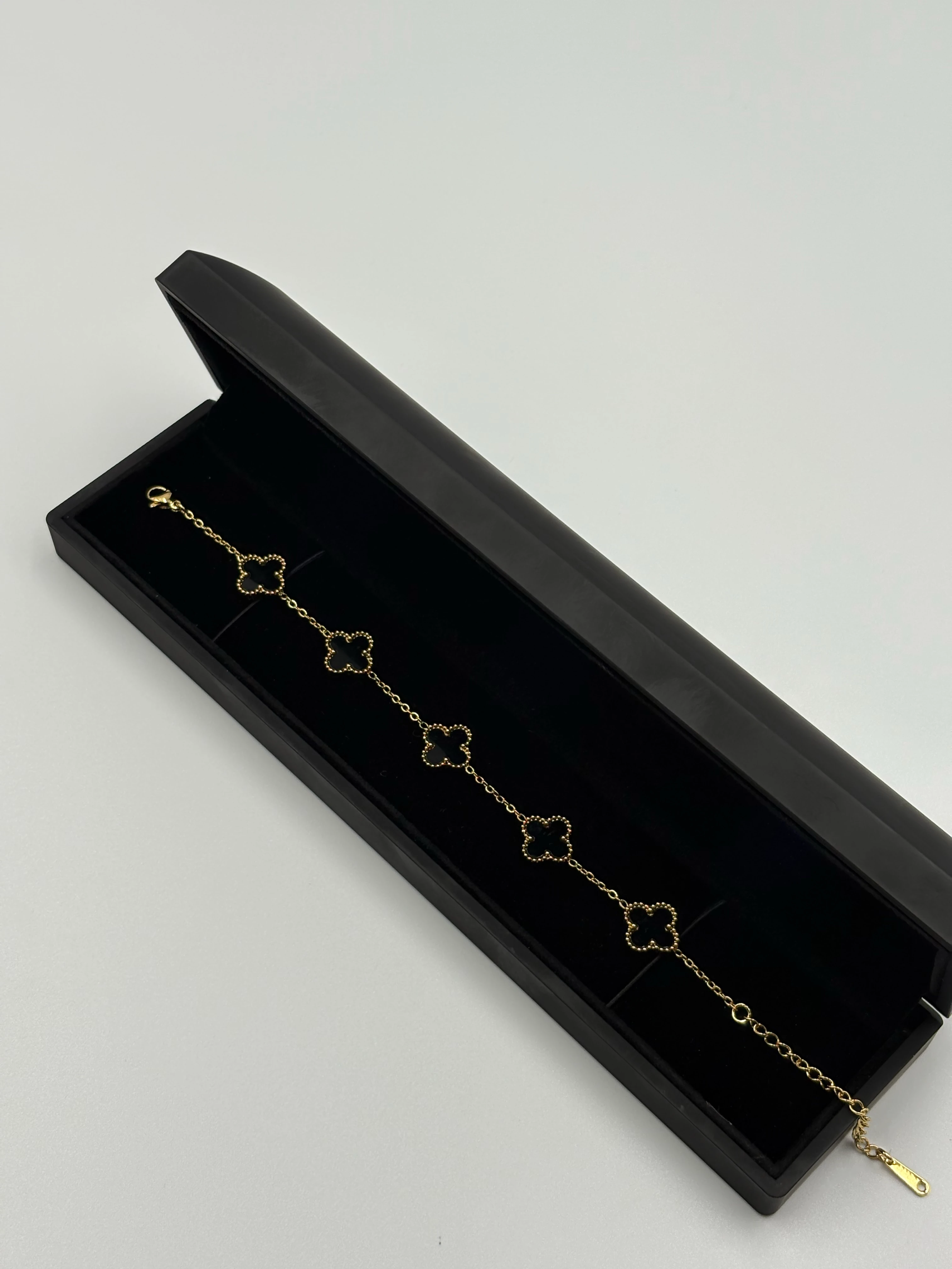 Siyah Yonca Bileklik 