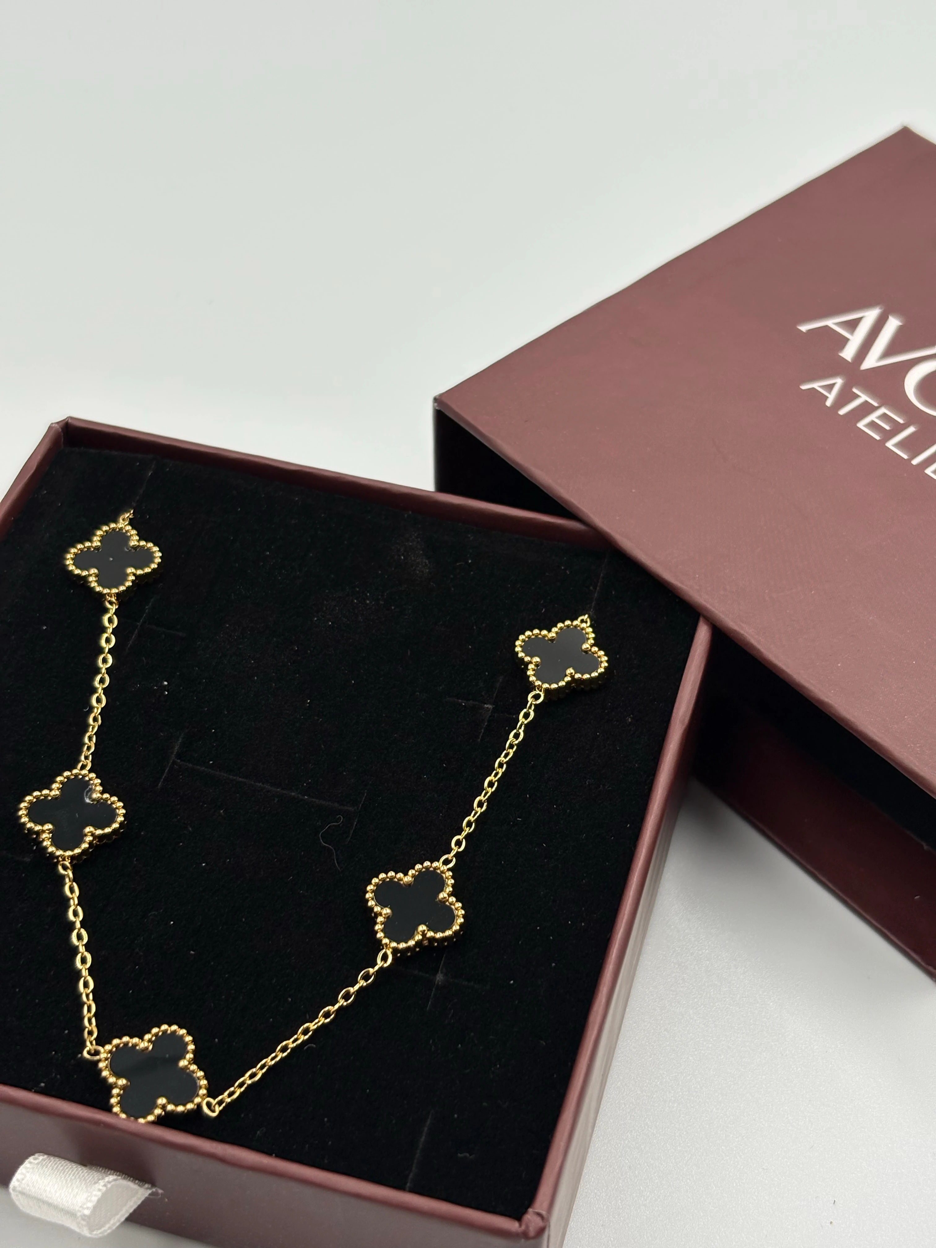 siyah yonca kolye (GOLD)