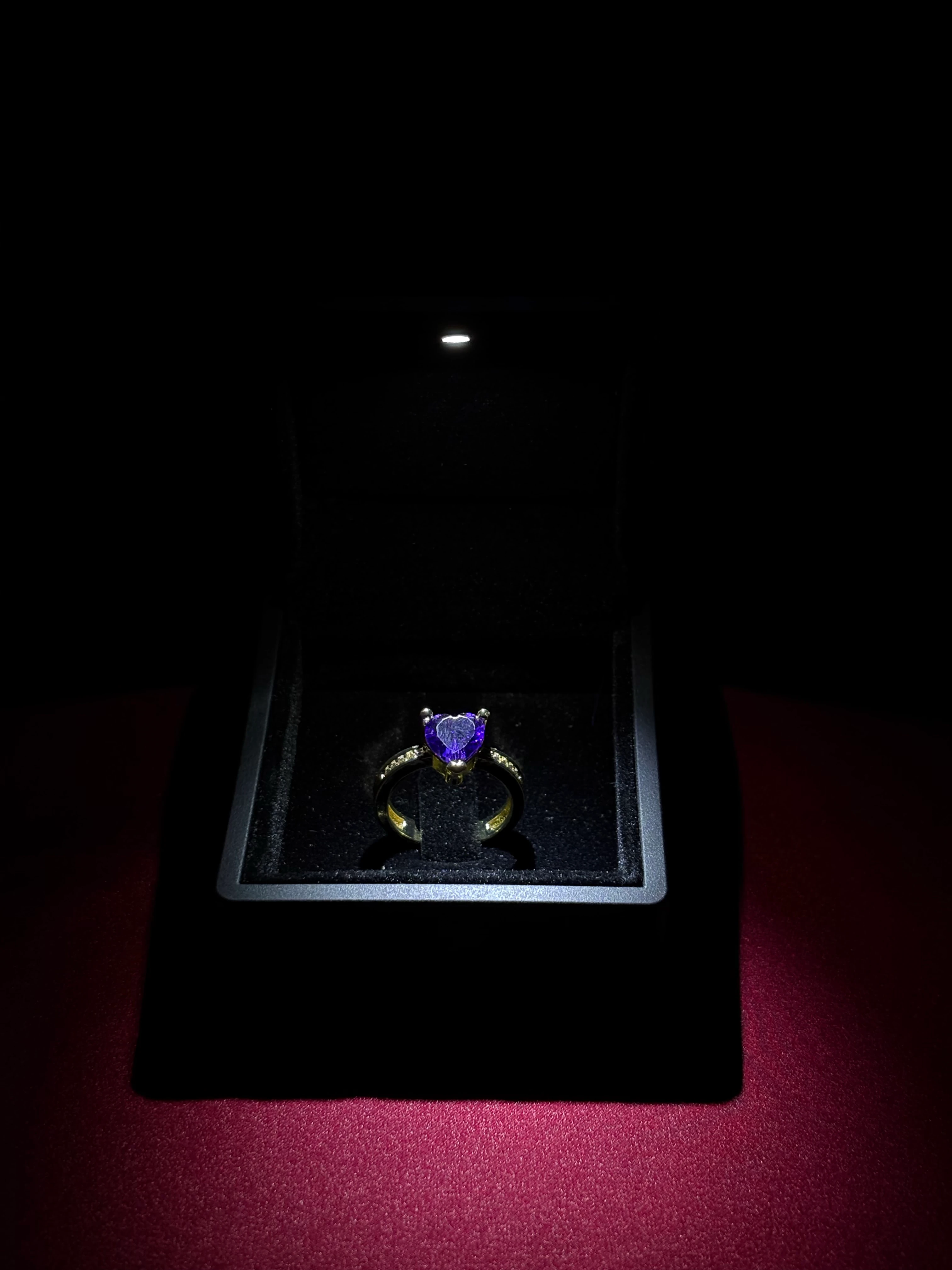 Mor Tektaş Yüzük (GOLD)