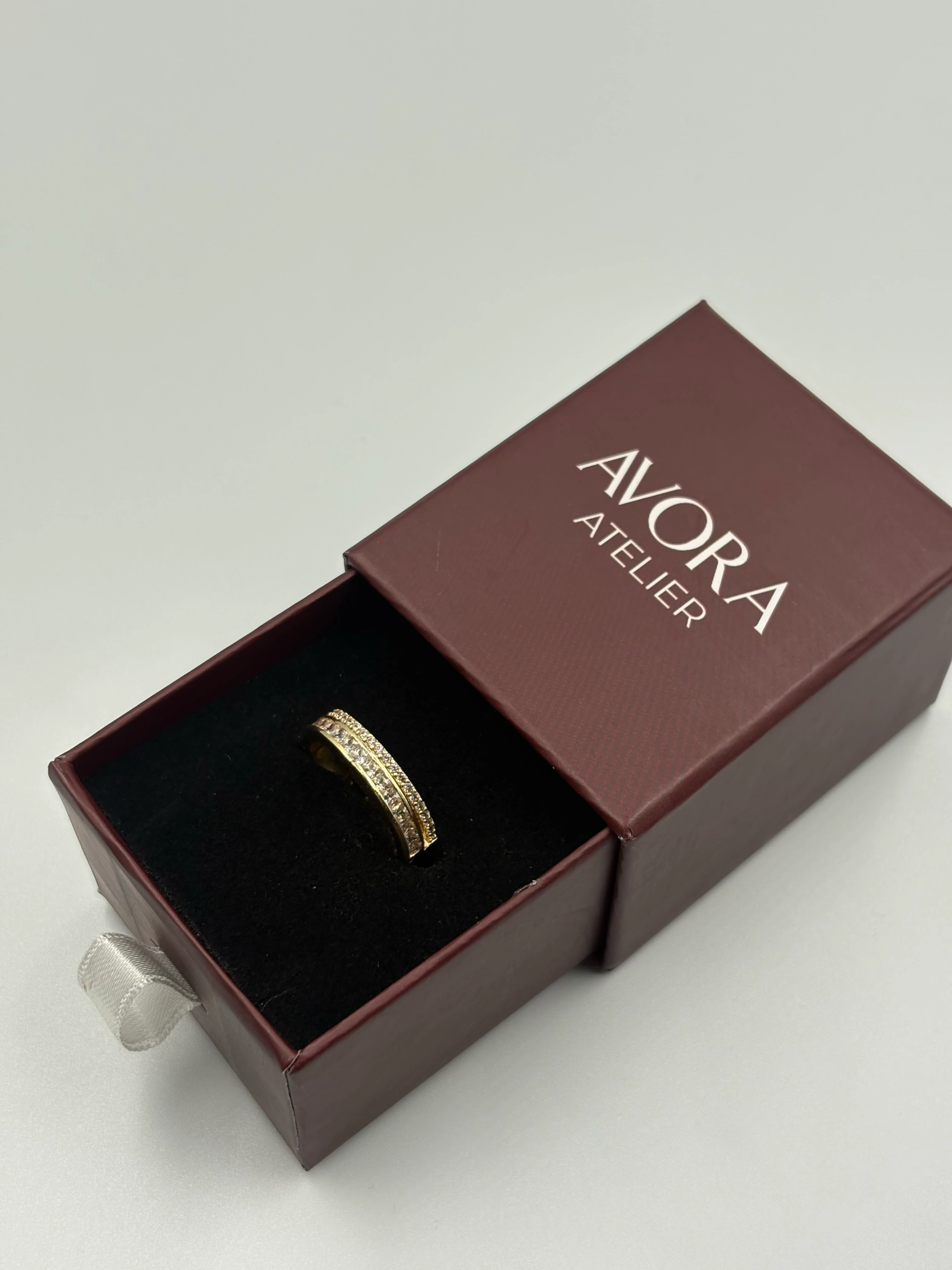 Pırlanta yolu yüzük 