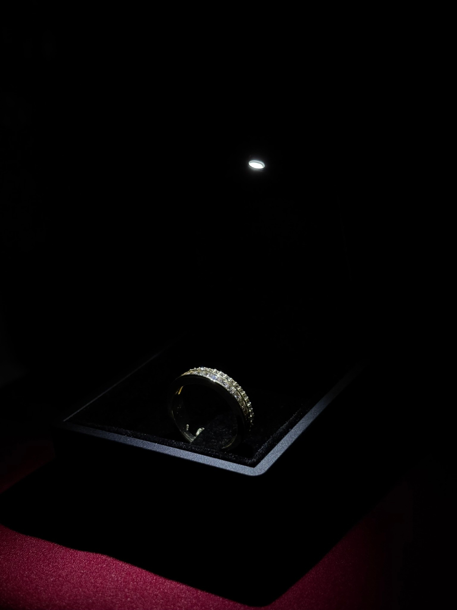 Şerit Pırlanta Detaylı yüzük (GOLD)