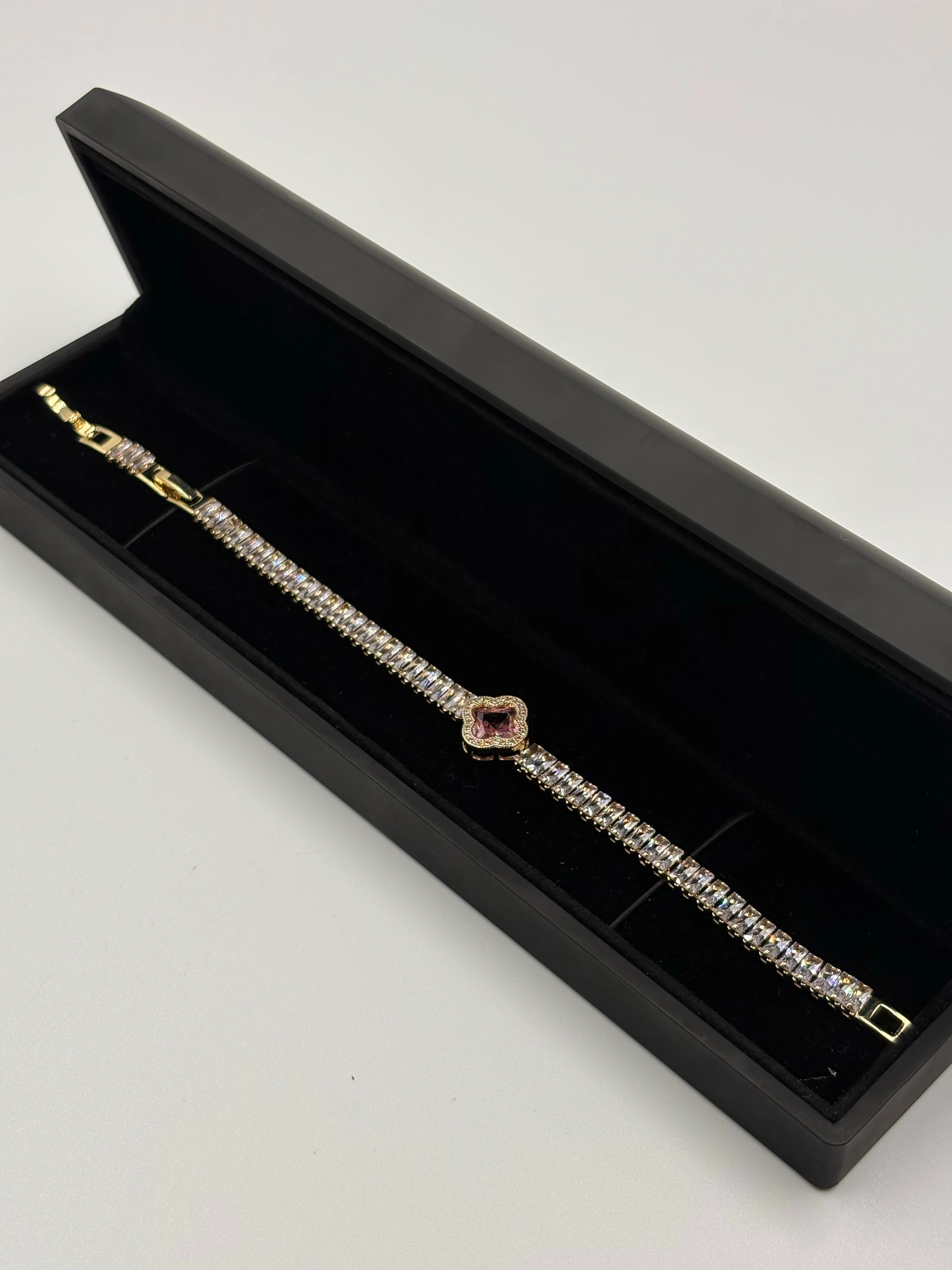 clover shıne bileklik 