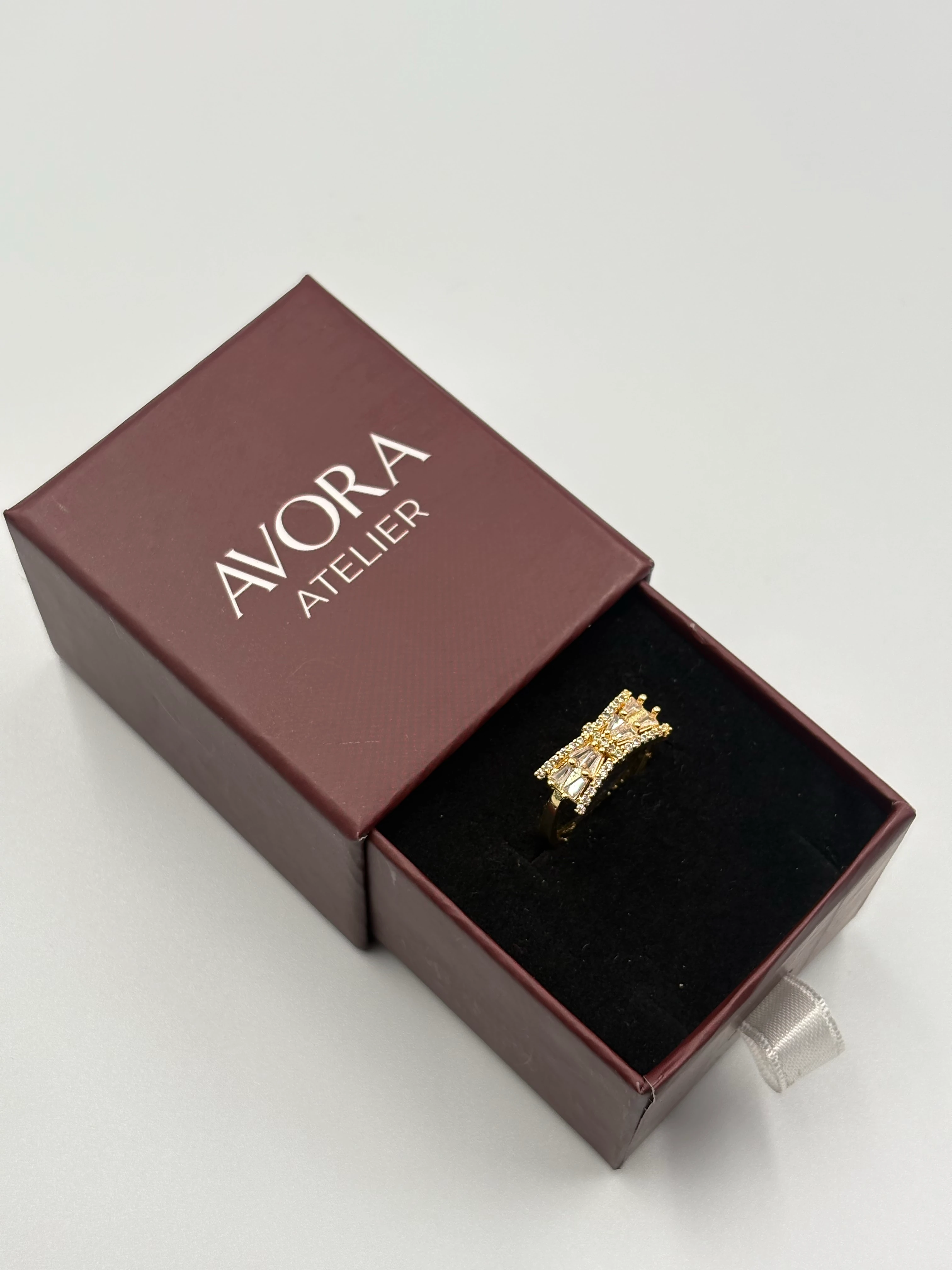 Işıltı tâcı Yüzük 