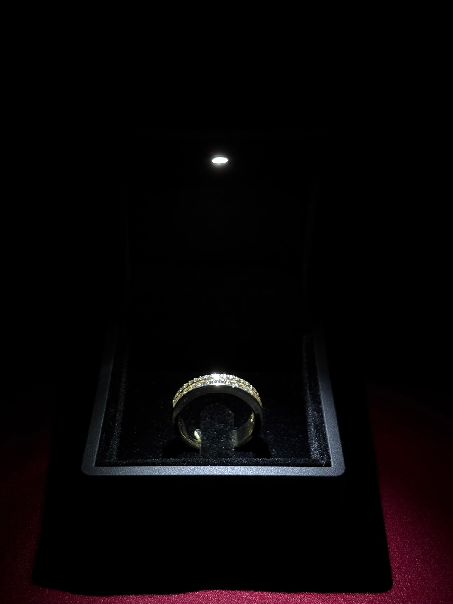 Şerit Pırlanta Detaylı yüzük (GOLD)