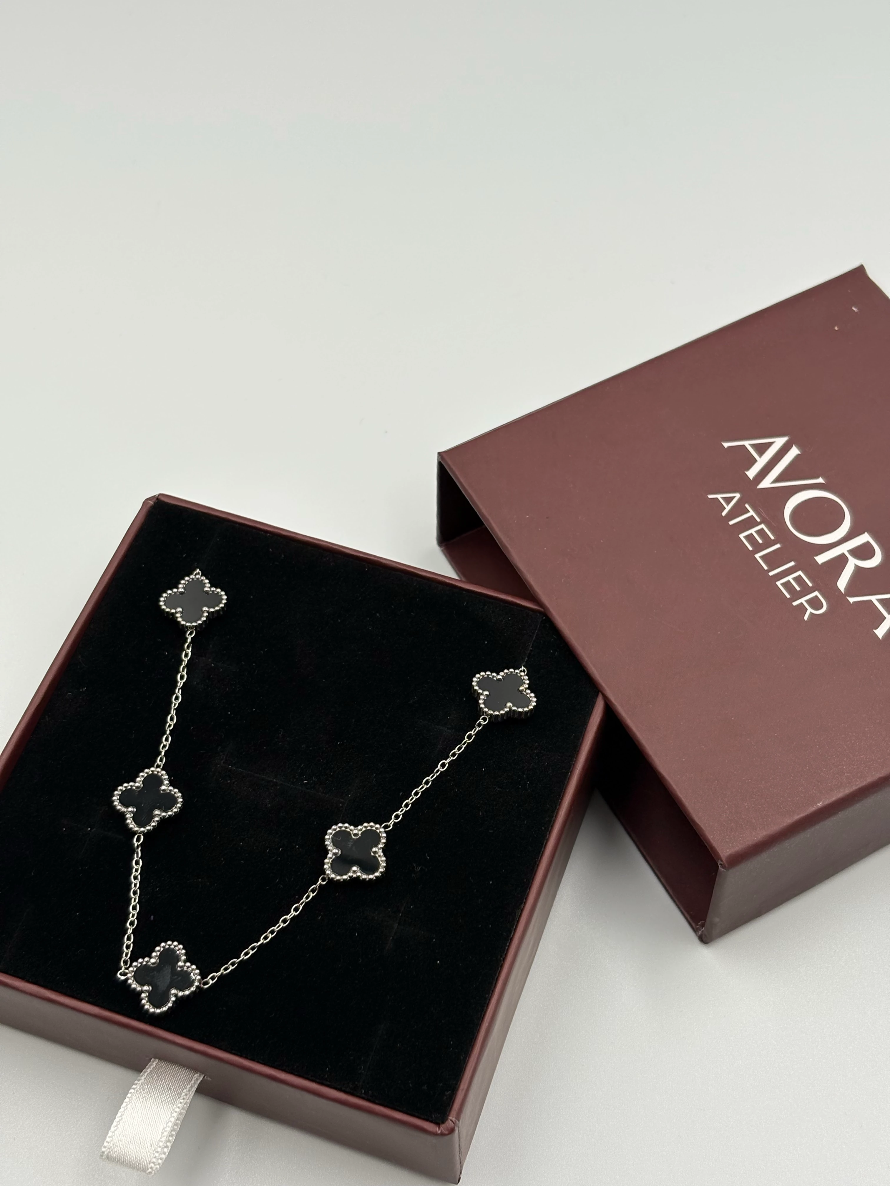 siyah yonca kolye ( GÜMÜŞ)