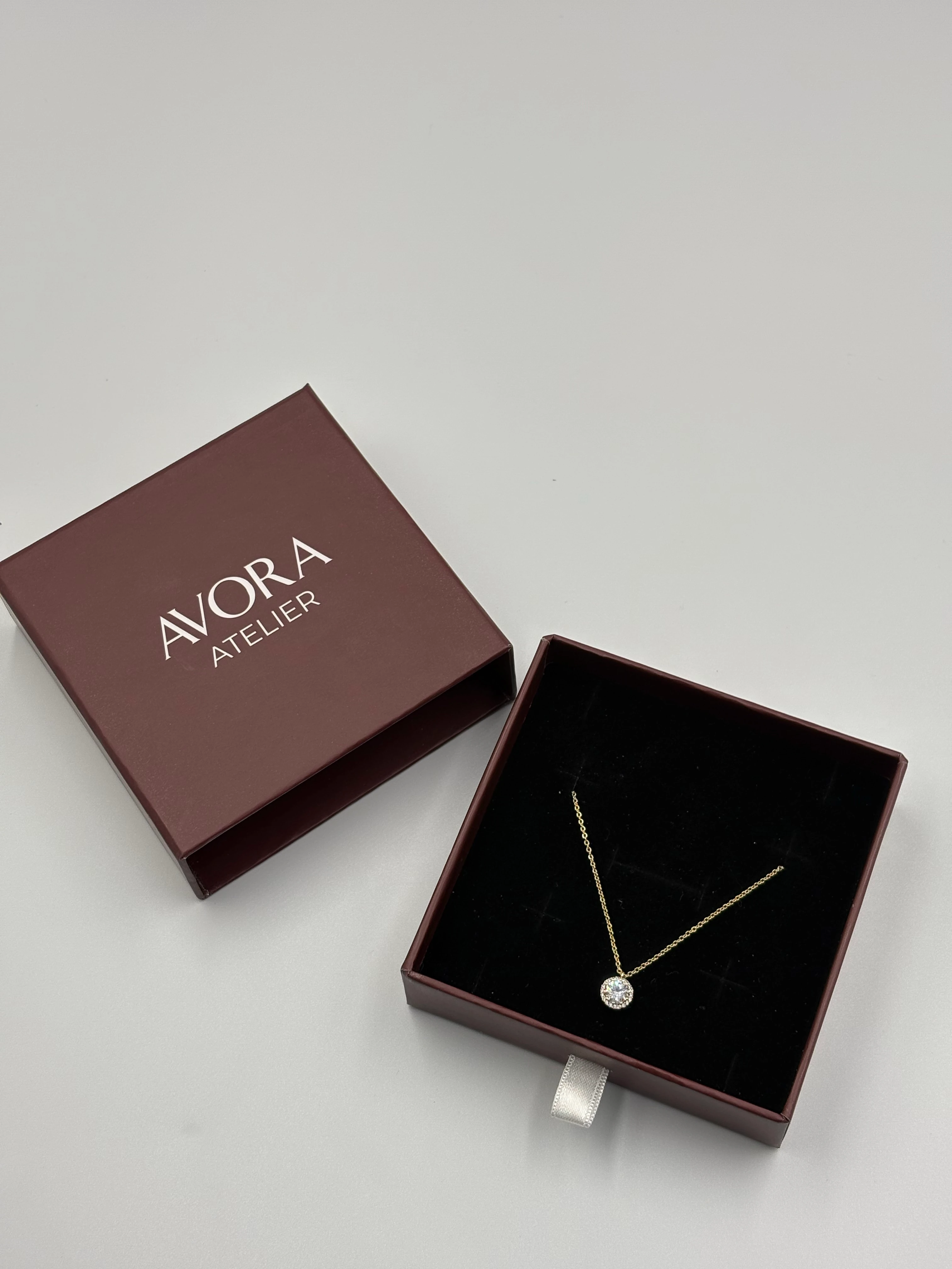 pırlanta detaylı kolye