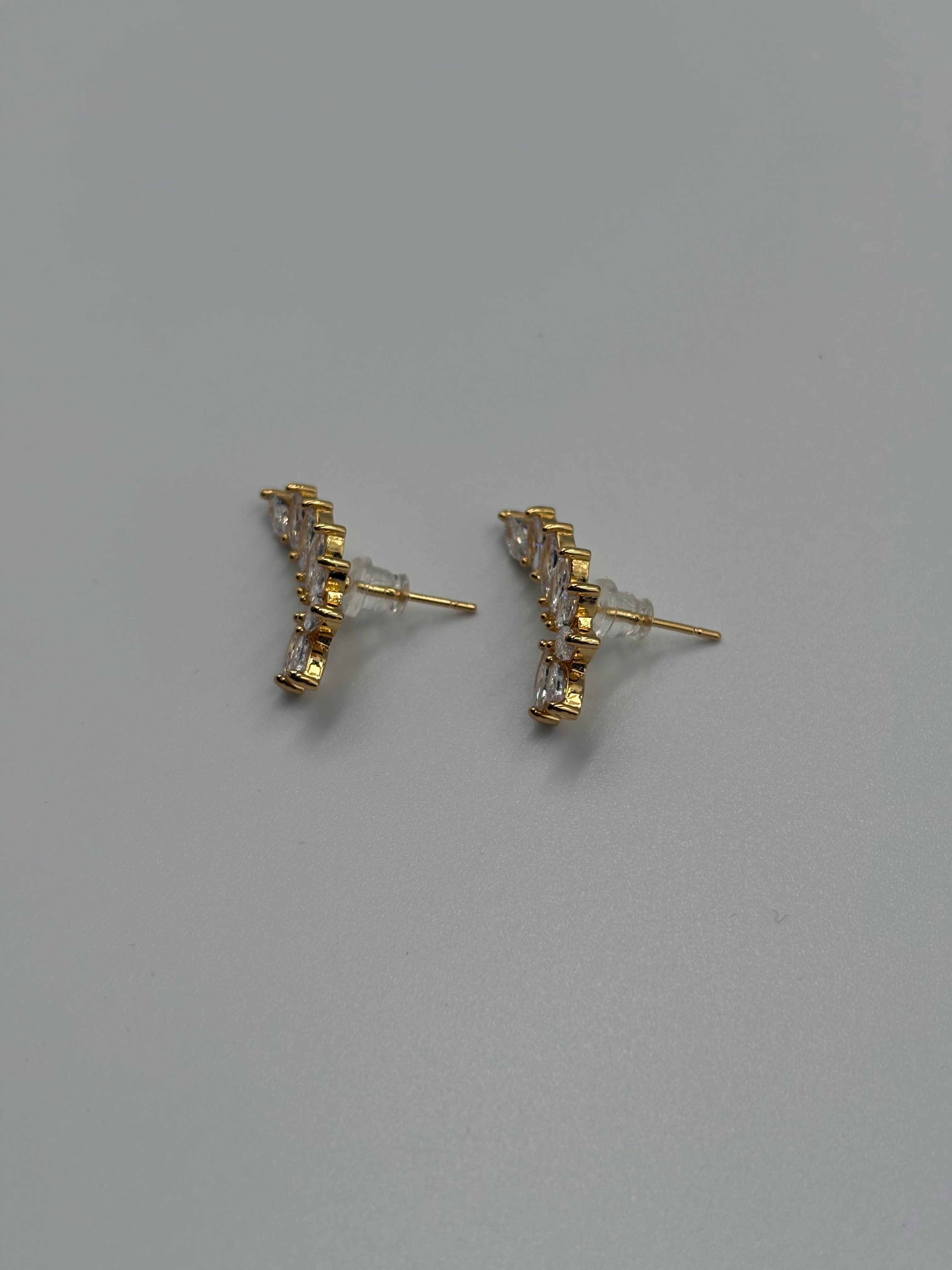 Yaprak yapımı pırlanta küpe 